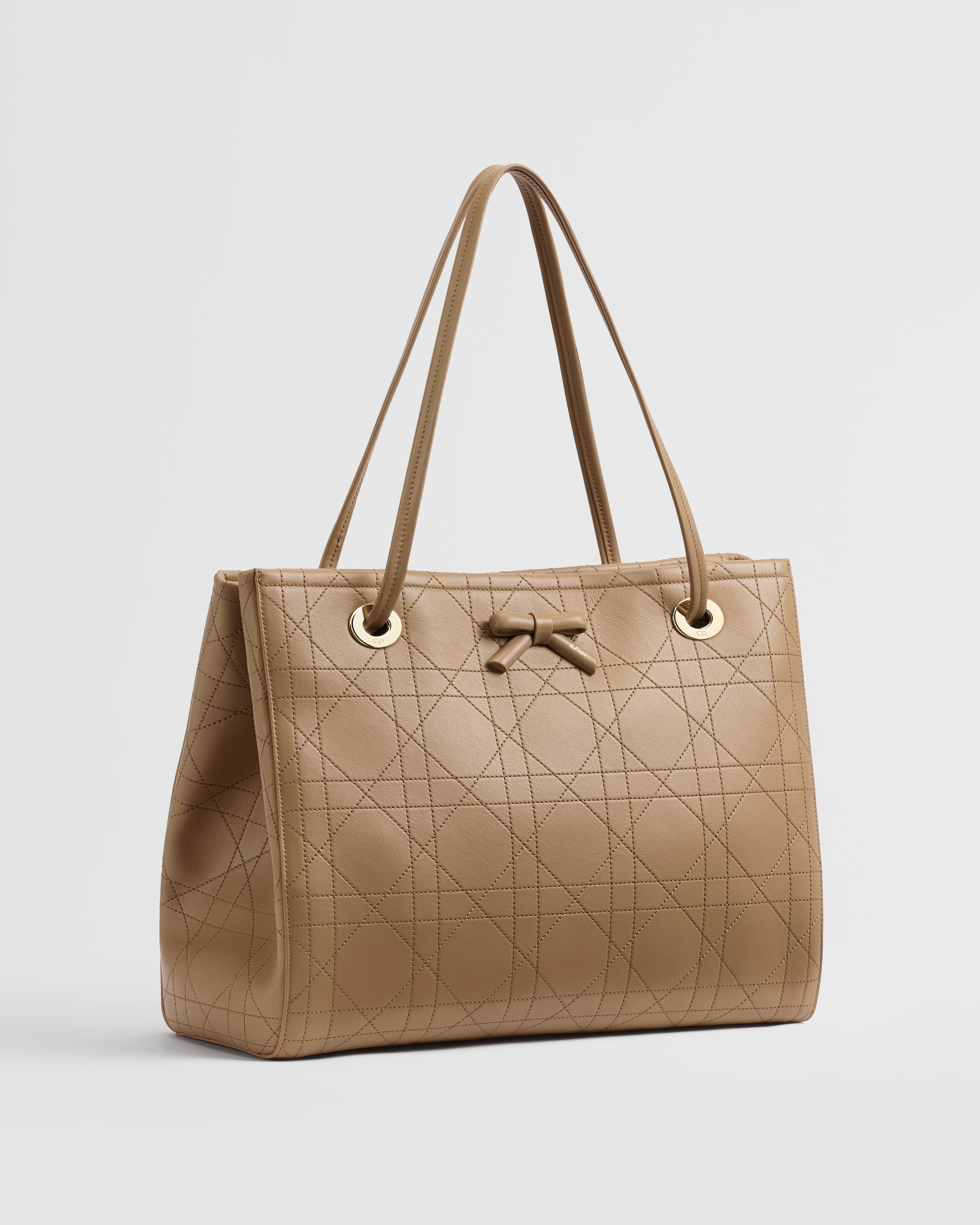 Bolso shopper mediano Dior Promenade Piel de becerro Flat Cannage en Glove E03