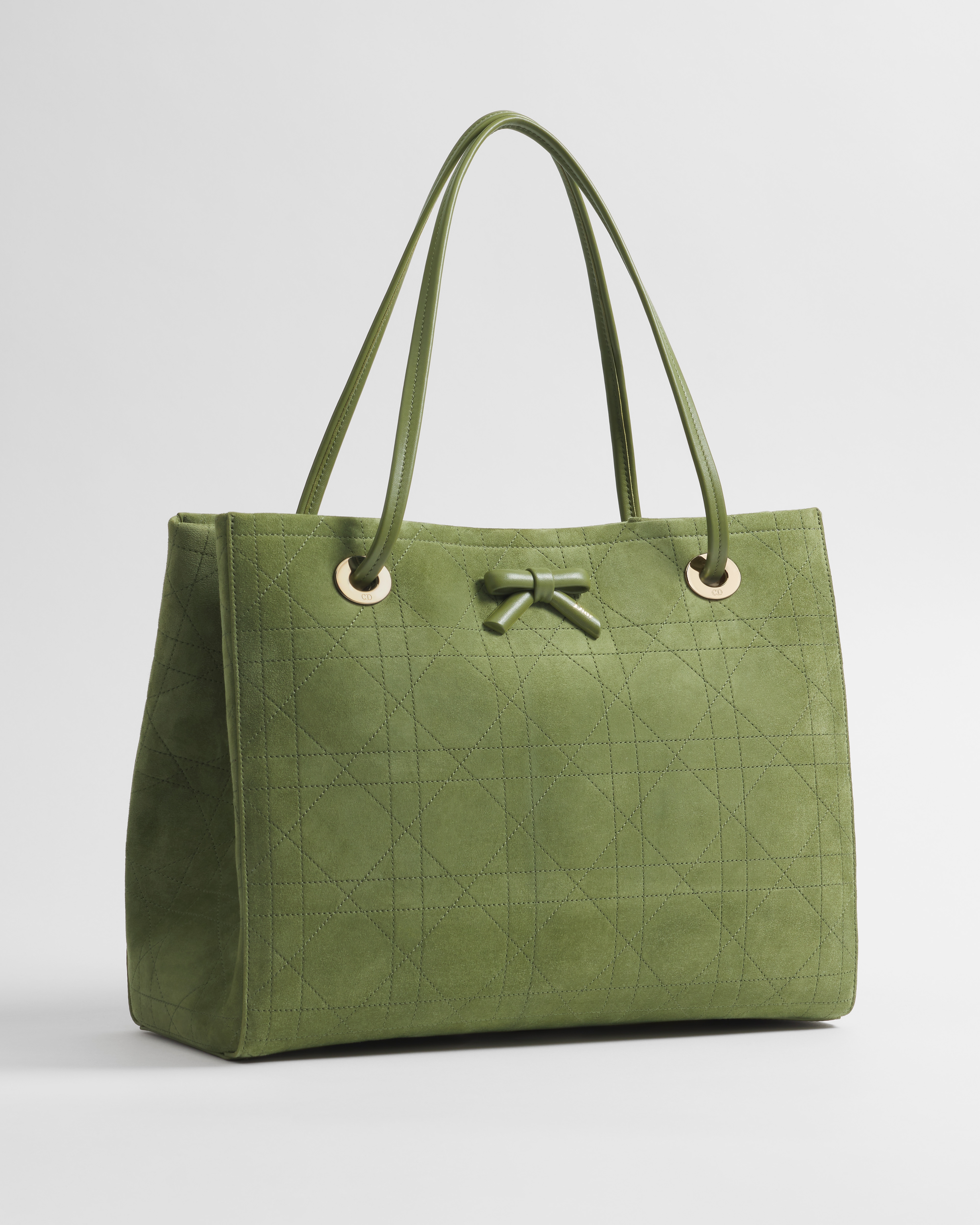Mittelgroßer Dior Promenade Shopper Flat Cannage Kalbsveloursleder in Khaki E03