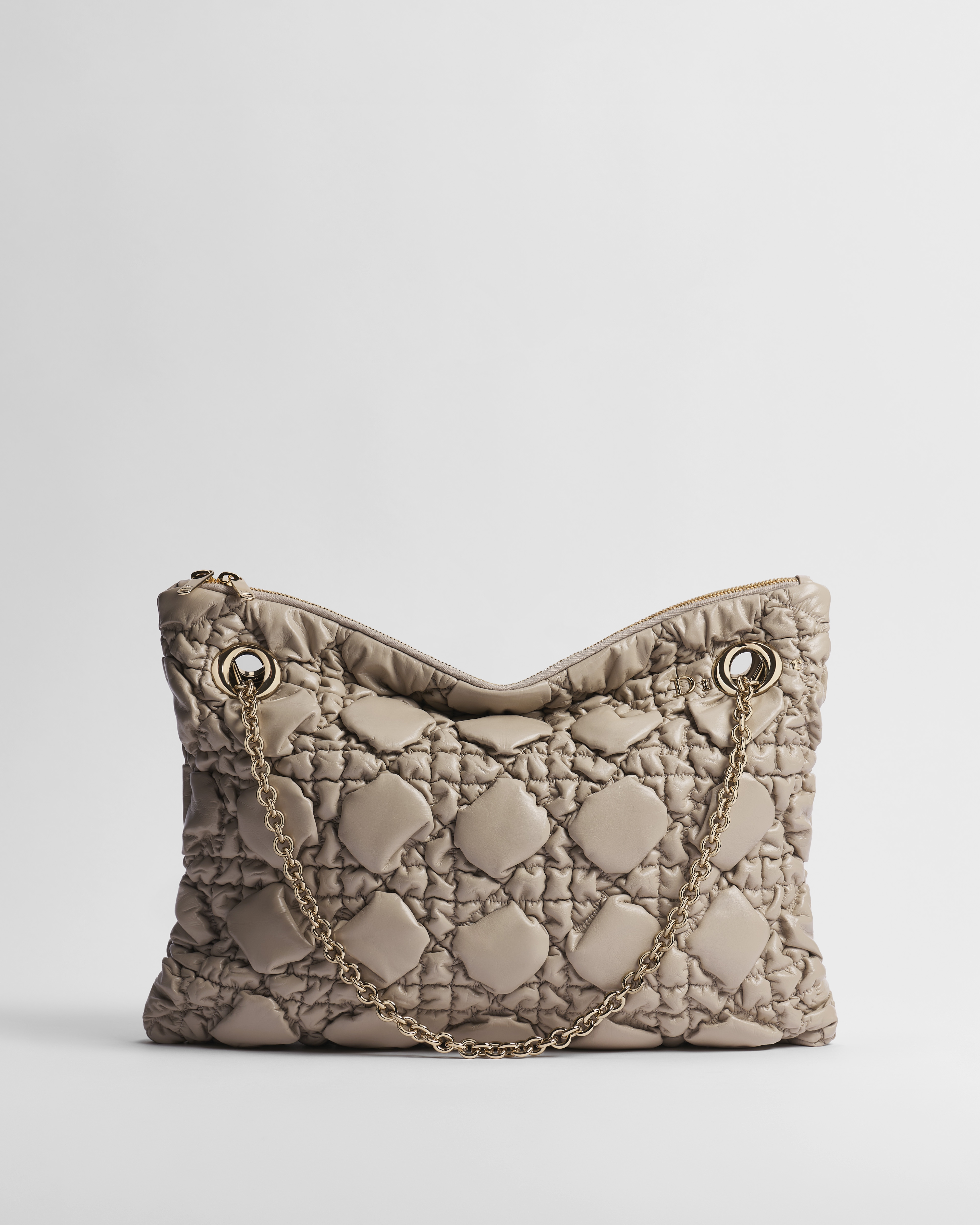 Borsa media Dior Crunchy Pelle di vitello Puffy Macrocannage color sabbia E01
