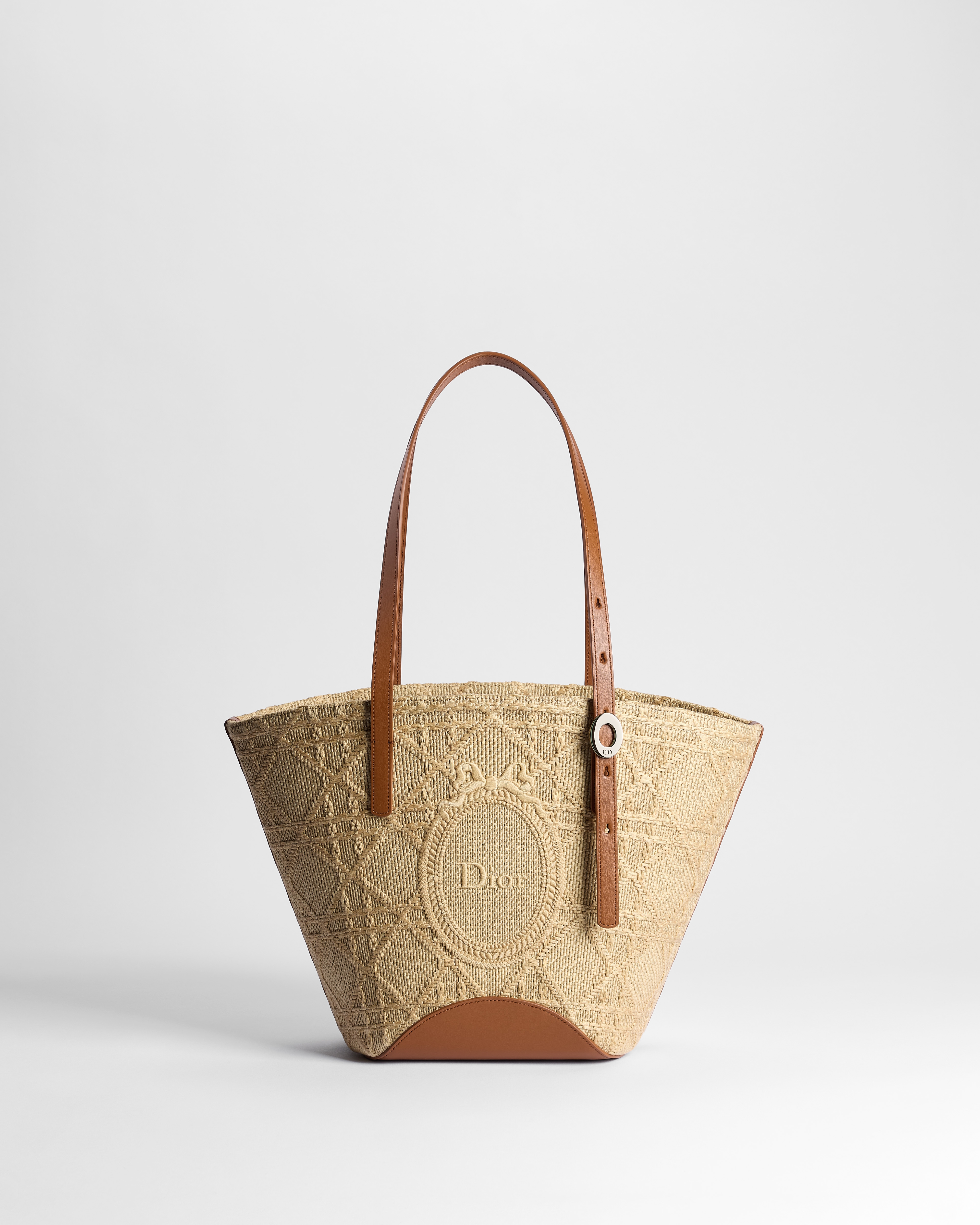 Bolso pequeño Dior Blooming Tejido efecto rafia Cannage y Dior Médaillon efecto rafia E01