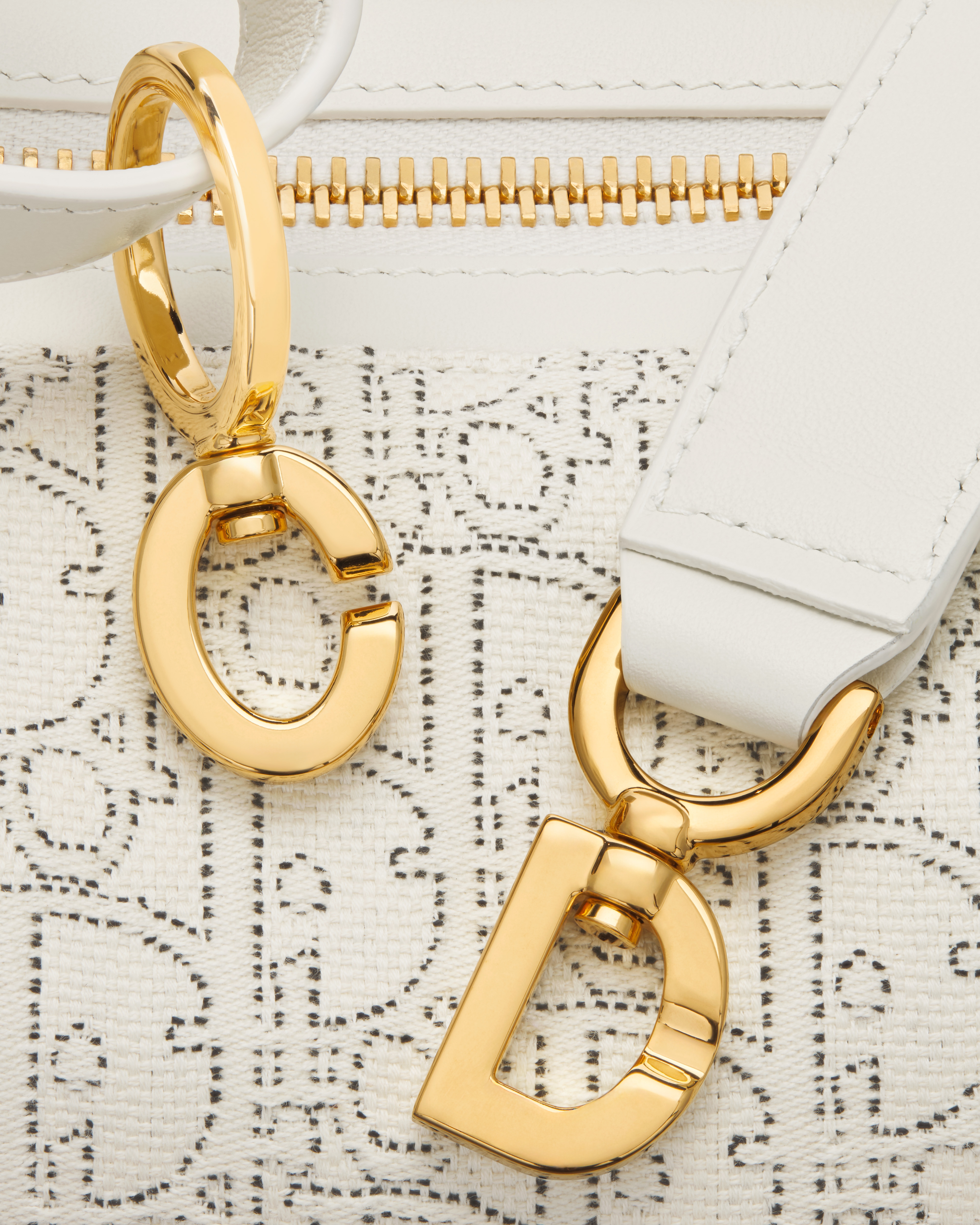 Small D-Journey Bag White Dior Oblique Jacquard with Contrasting Black Topstitching E09