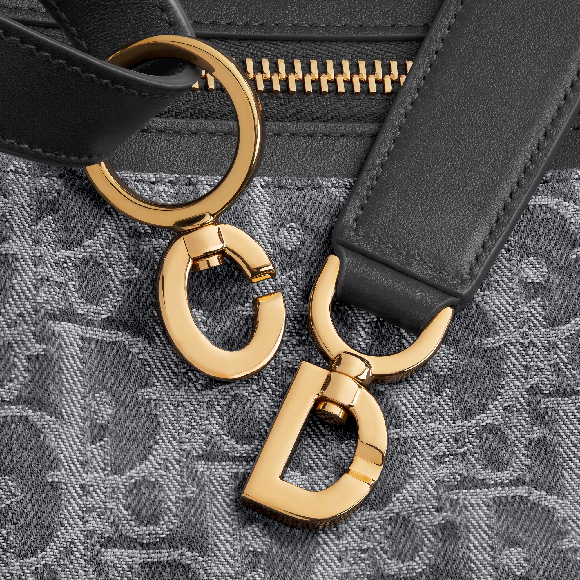 Medium D-Journey Bag