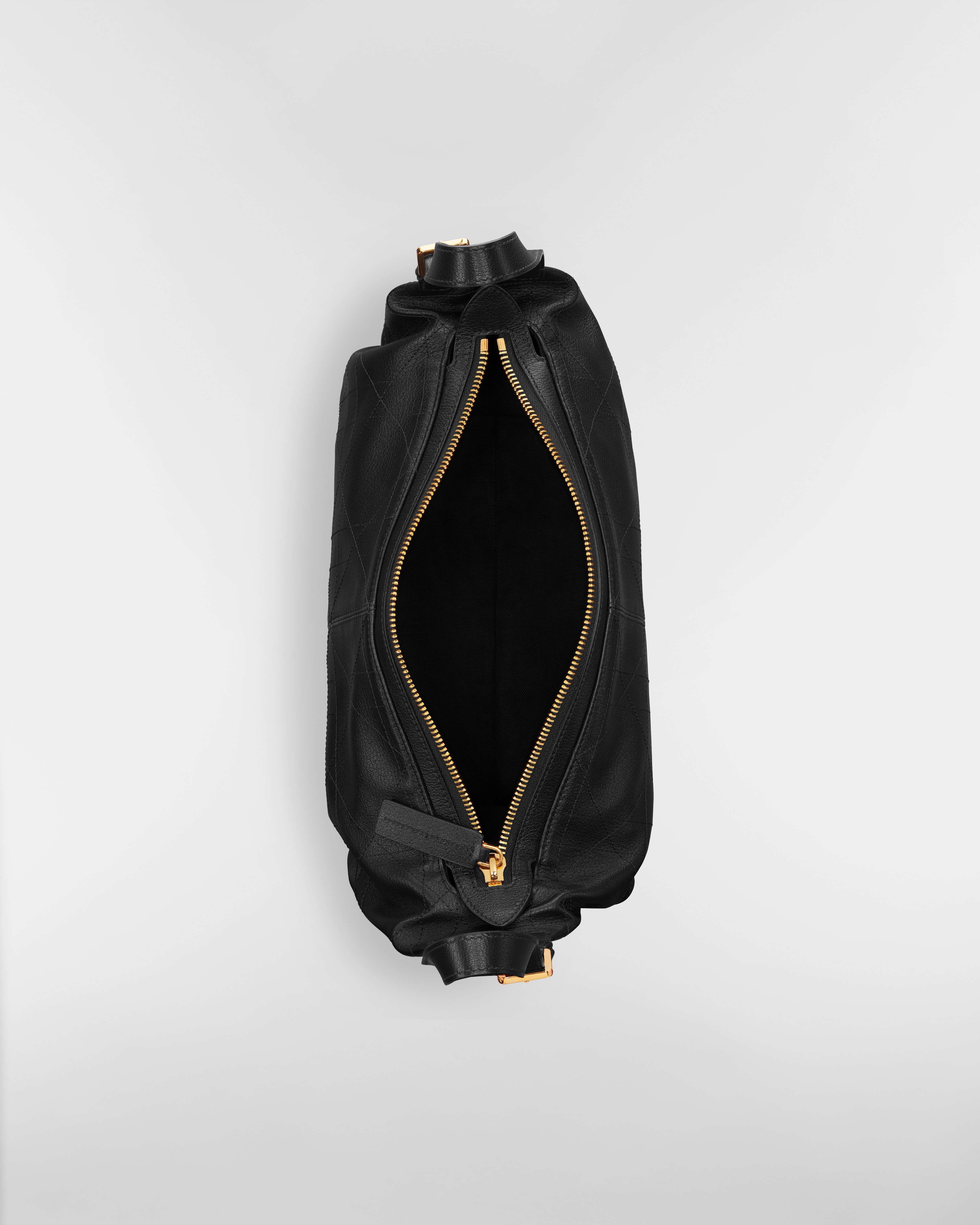 Medium D-Journey Bag in Grained Calfskin Black Flat Macrocannage E06