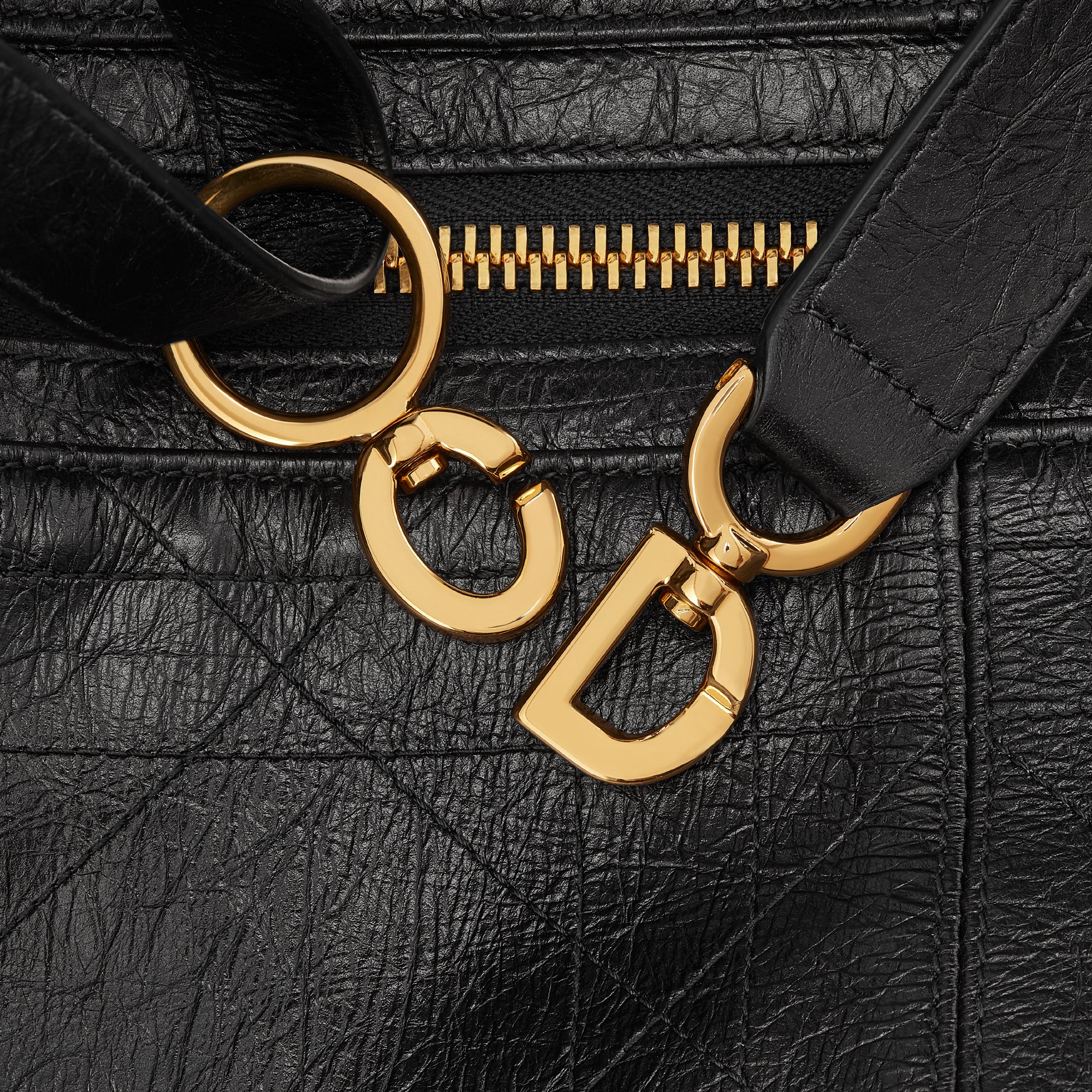 Large D-Journey Bag in Crinkled Calfskin Detailed view