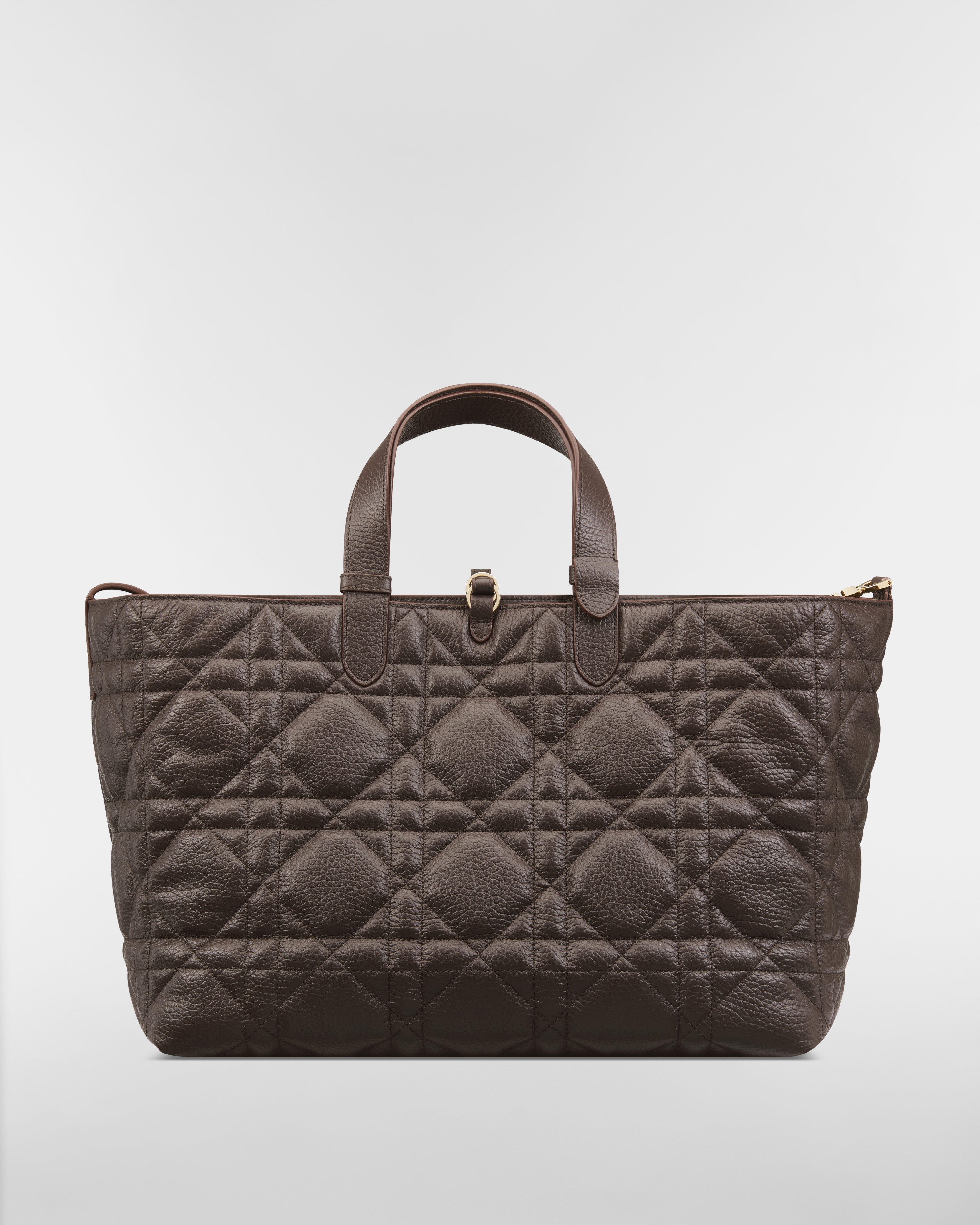 Borsa grande Dior Toujours Pelle di vitello granulata Macrocannage color cioccolato scuro E08