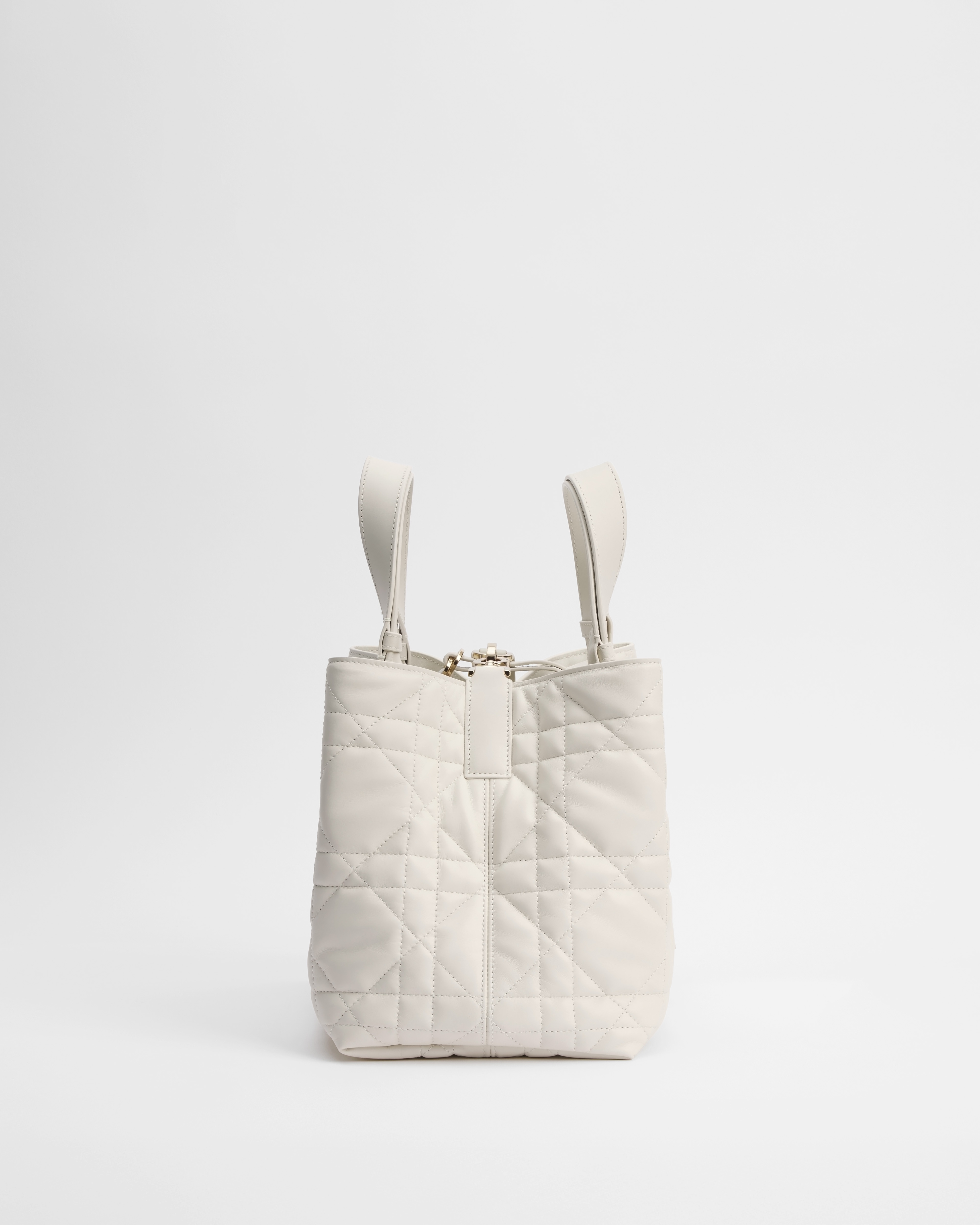 Bolso mediano Dior Toujours Piel de becerro Macrocannage latte E02