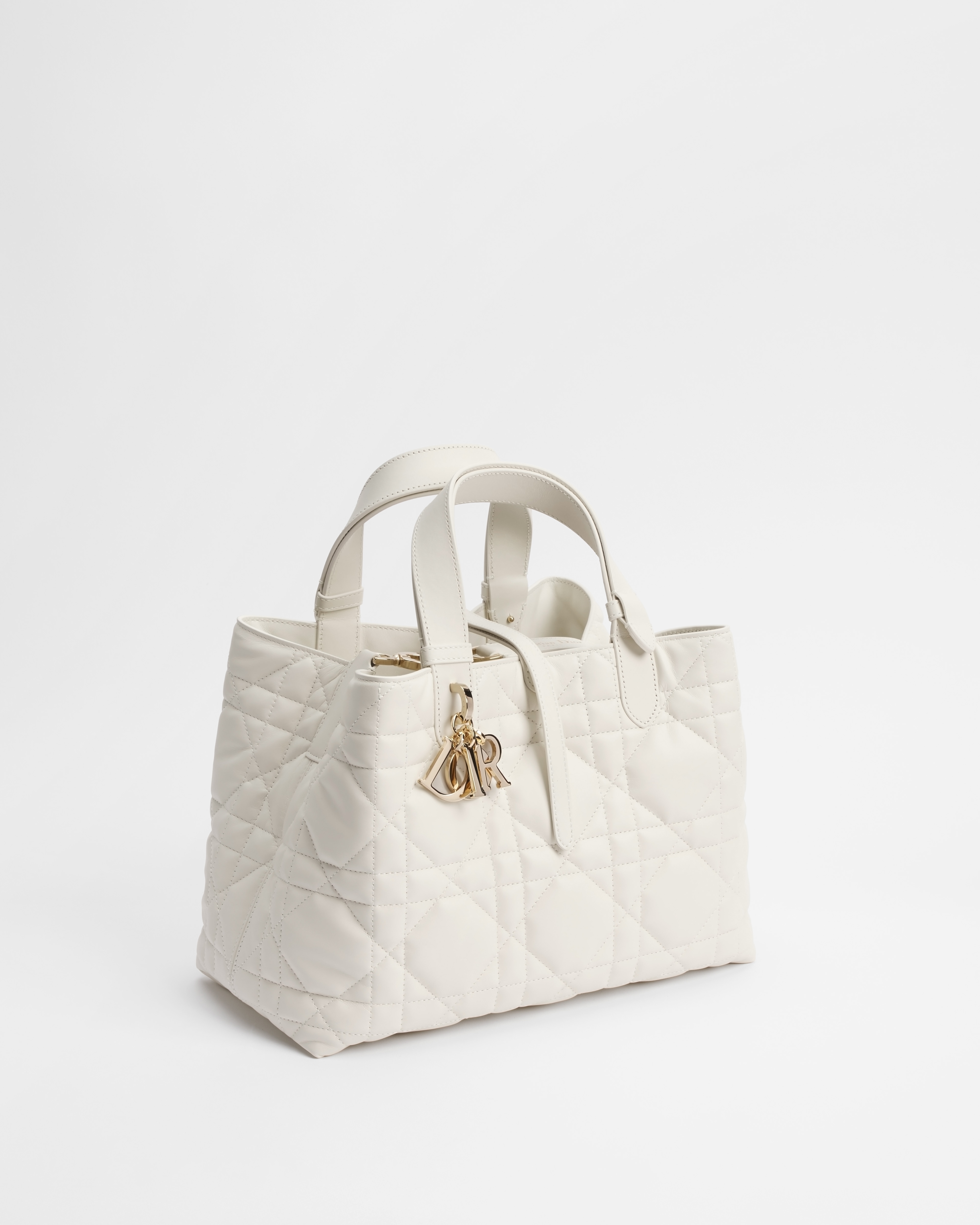 Bolso mediano Dior Toujours Piel de becerro Macrocannage latte E03