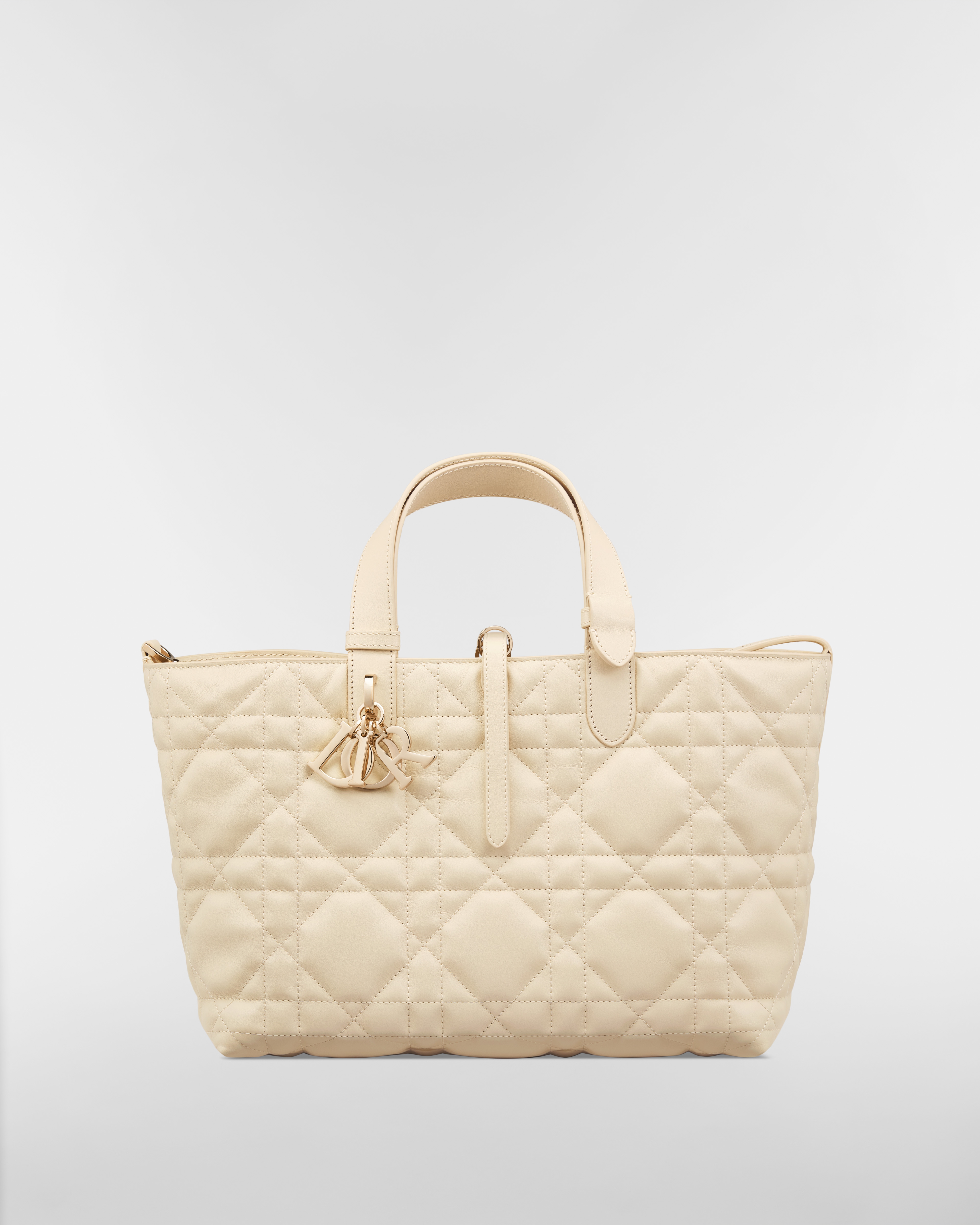 Medium Dior Toujours Bag Light Beige Macrocannage Calfskin E01