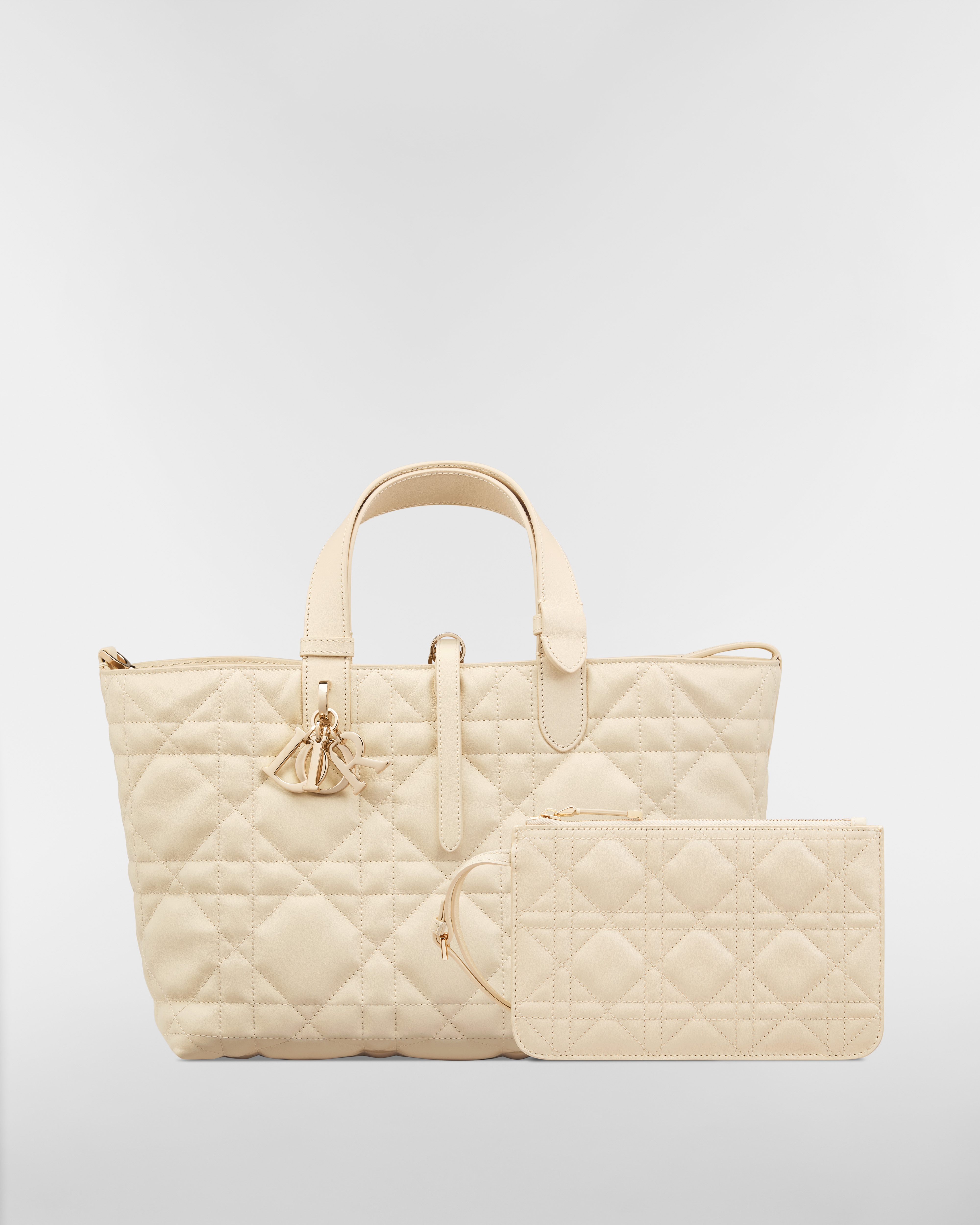 Medium Dior Toujours Bag Light Beige Macrocannage Calfskin E10