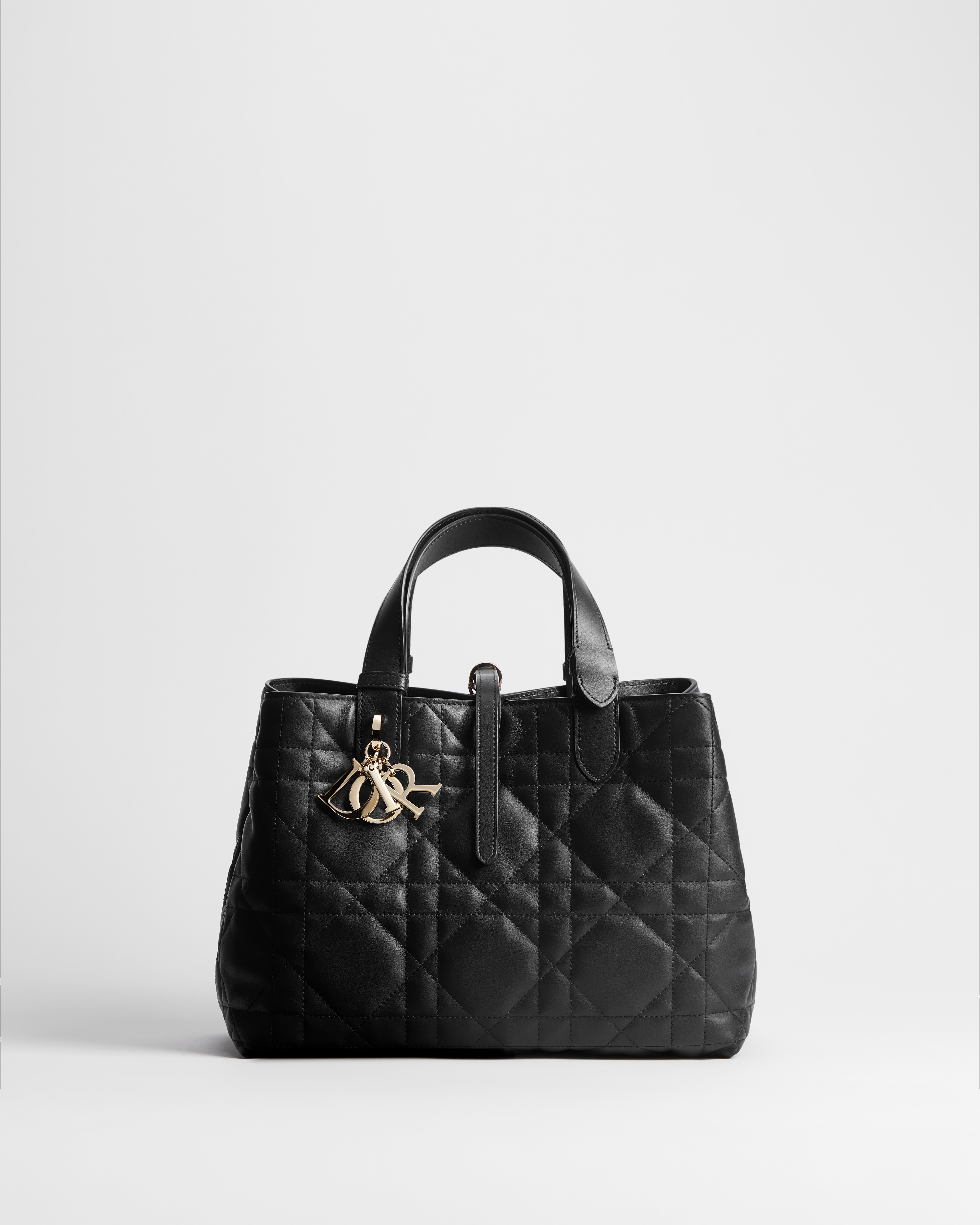 Medium Dior Toujours Bag Black Macrocannage Calfskin E01