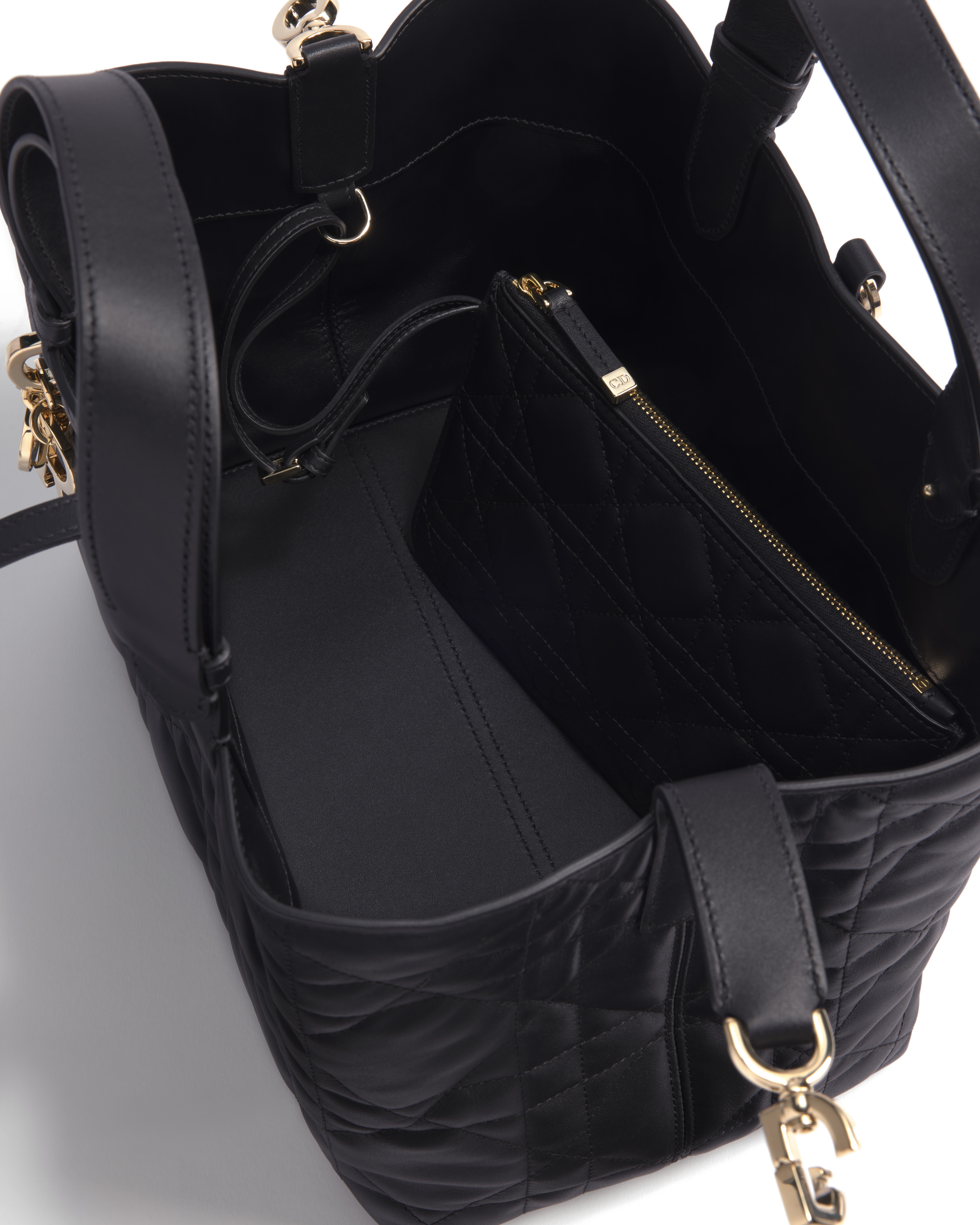 Medium Dior Toujours Bag Black Macrocannage Calfskin E06