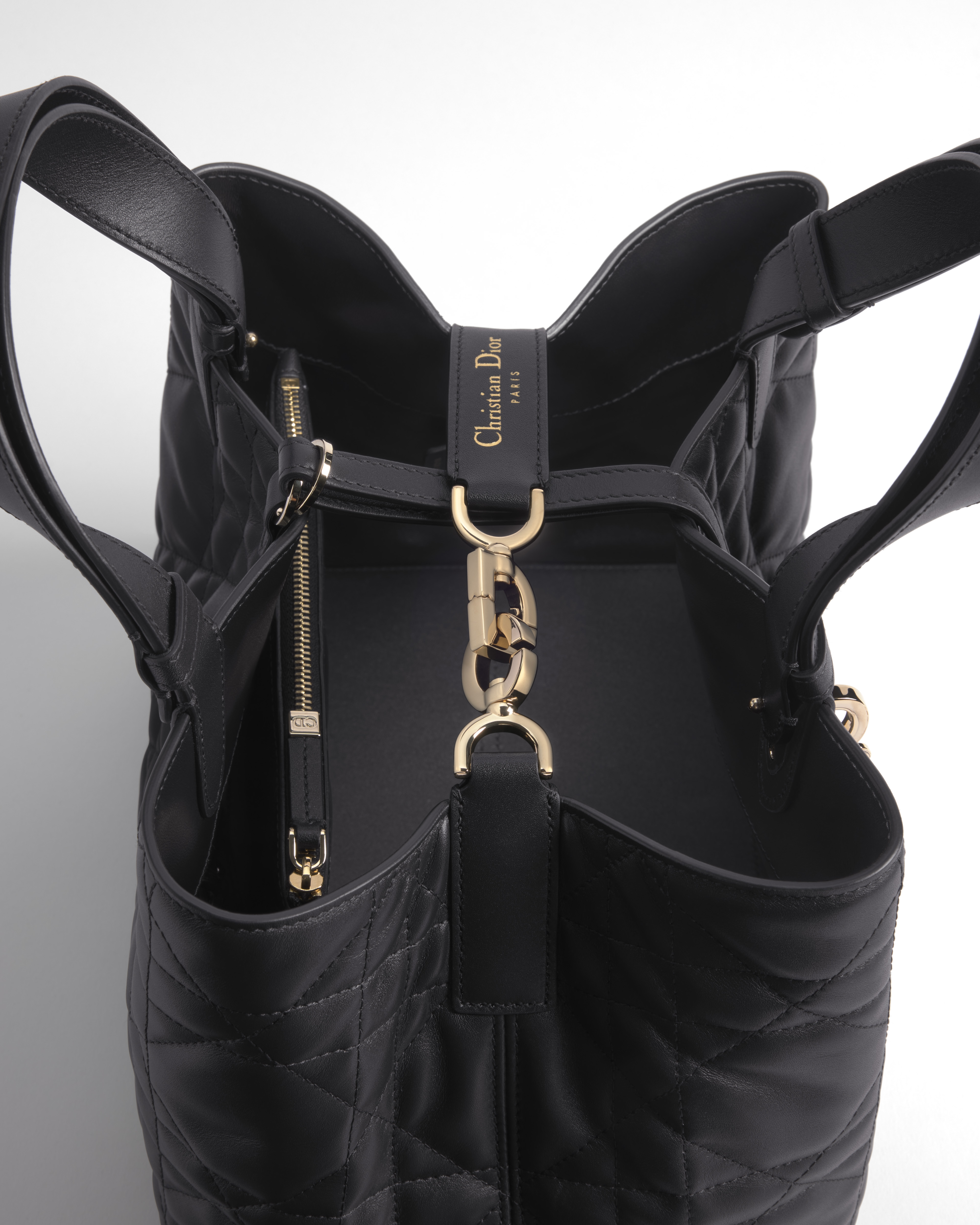 Medium Dior Toujours Bag Black Macrocannage Calfskin E09