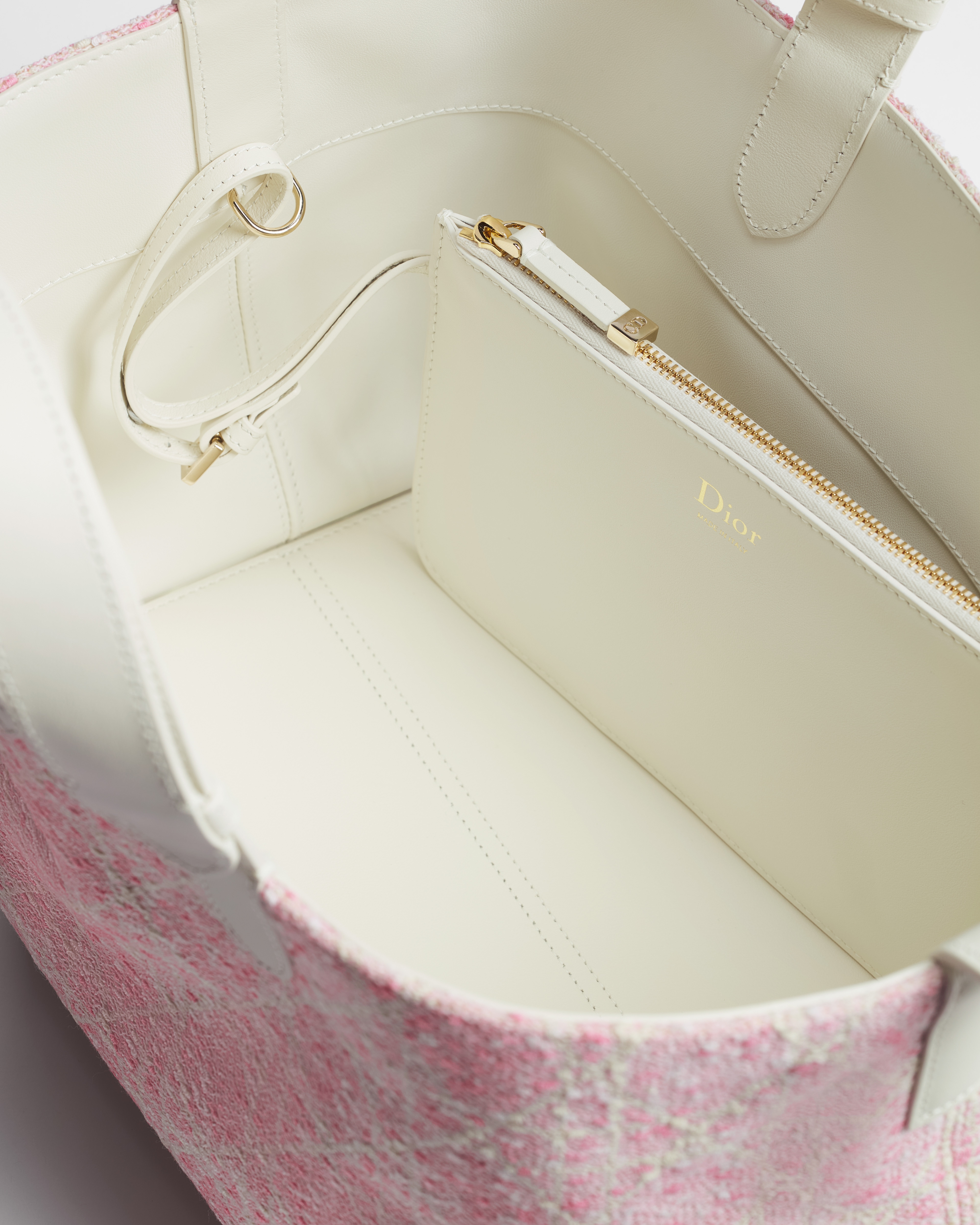 Dior Toujours 미디엄 백 핑크 트위드 & 화이트 까나쥬 모티브 E06