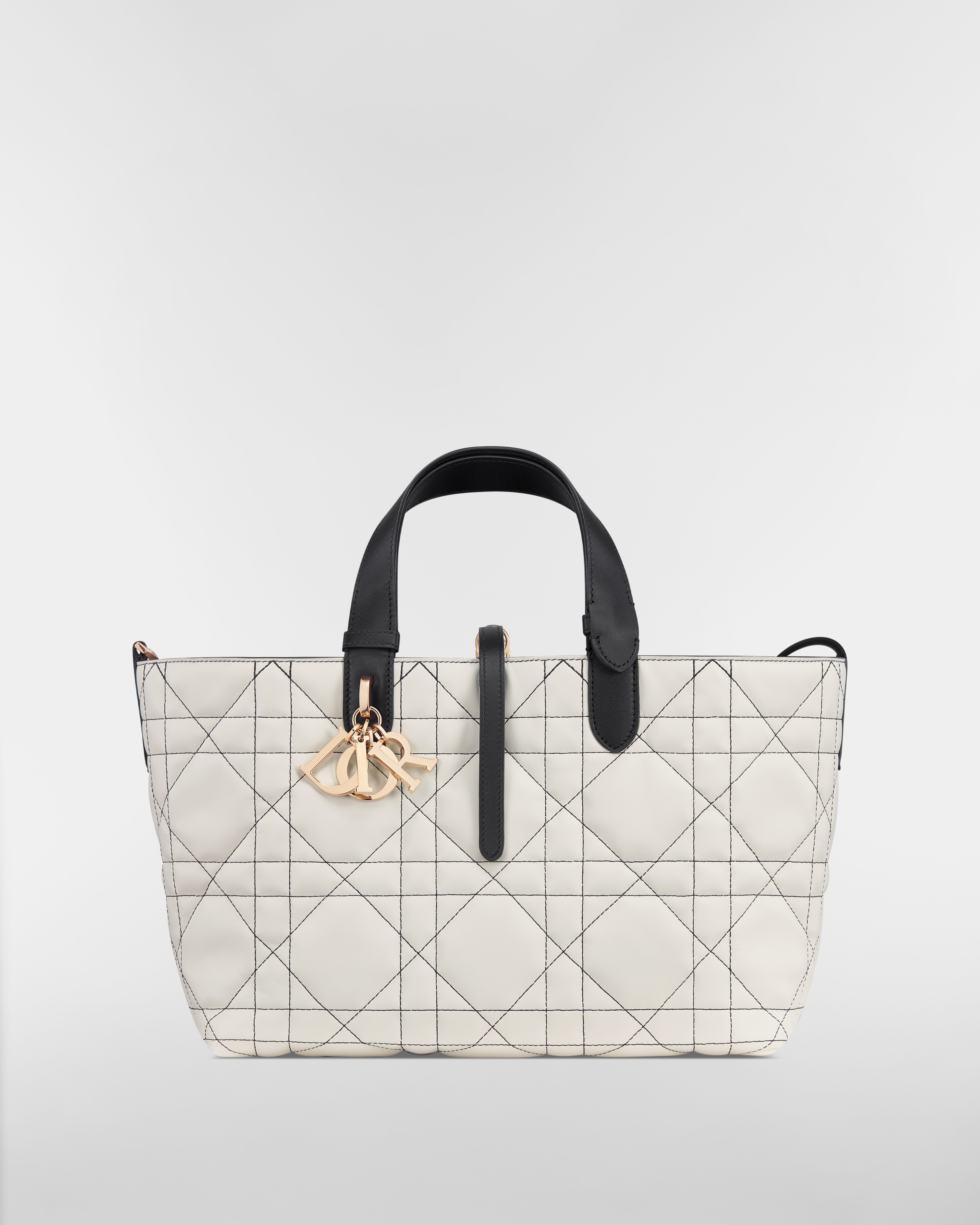 Bolsa Dior Toujours média Couro de vitelo Macrocannage branco com pesponto preto contrastante E01