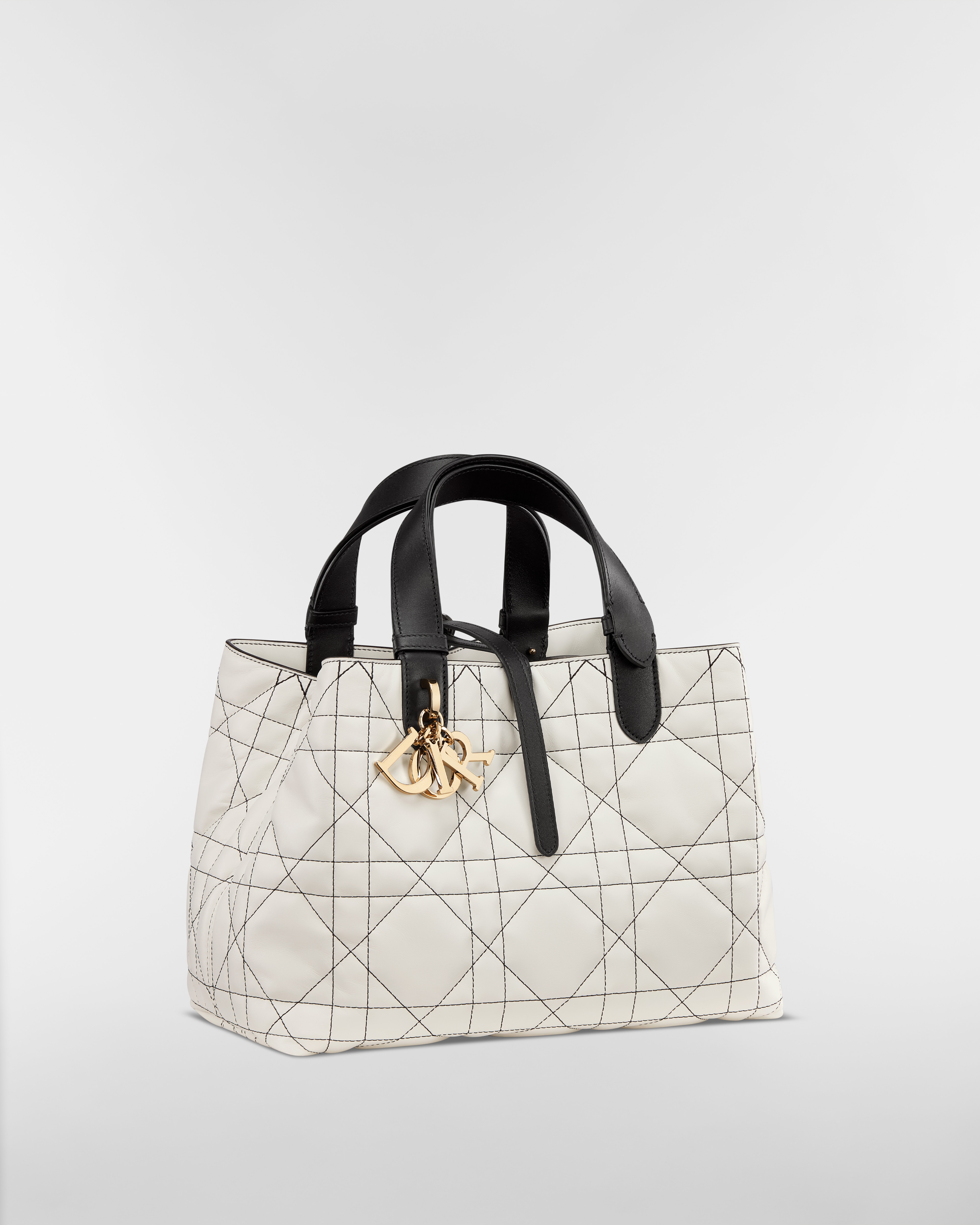 Bolsa Dior Toujours média Couro de vitelo Macrocannage branco com pesponto preto contrastante E03