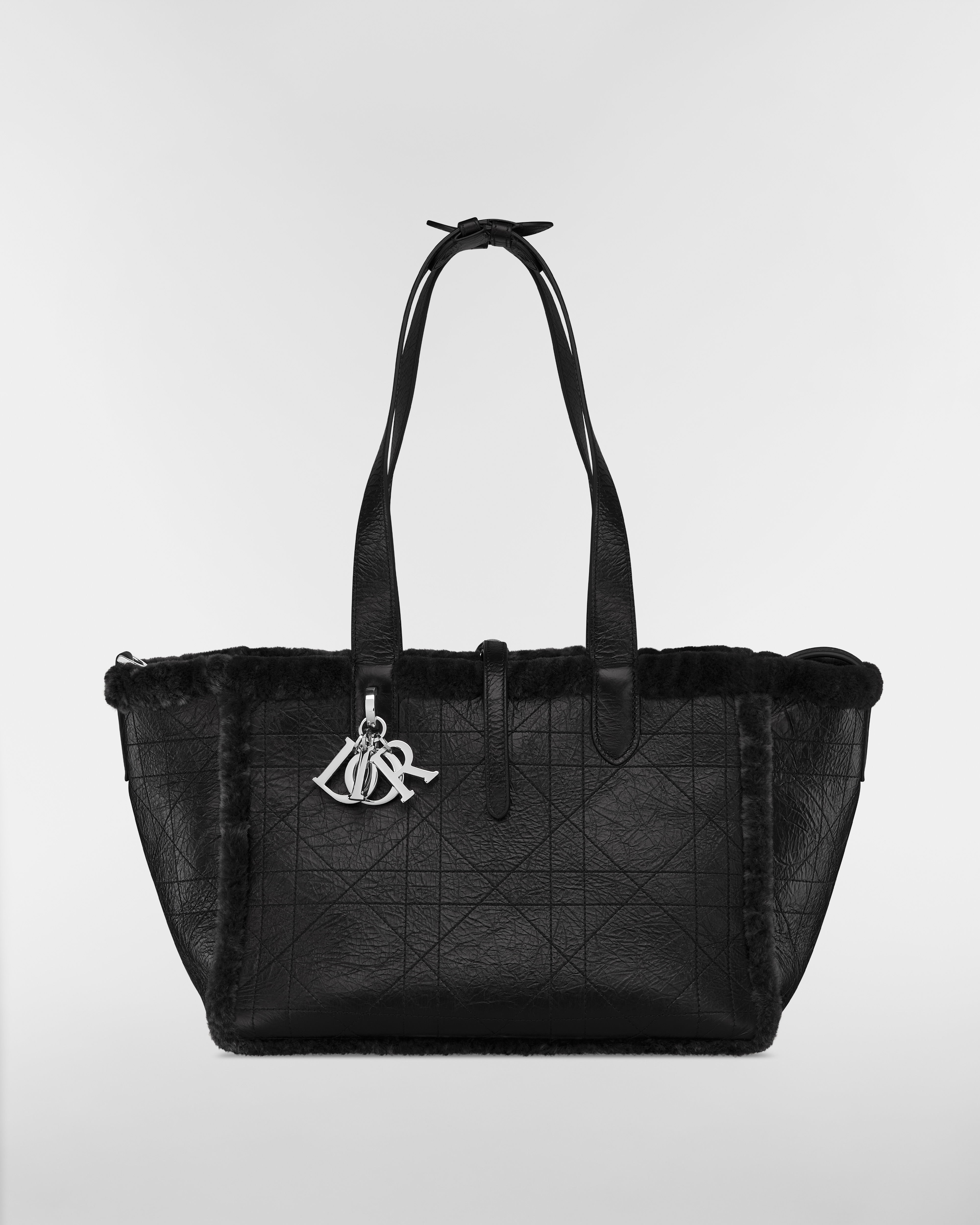 Bolsa DiorAlps Dior Toujours média Couro de vitelo Macrocannage enrugado preto e lã merino preta E07