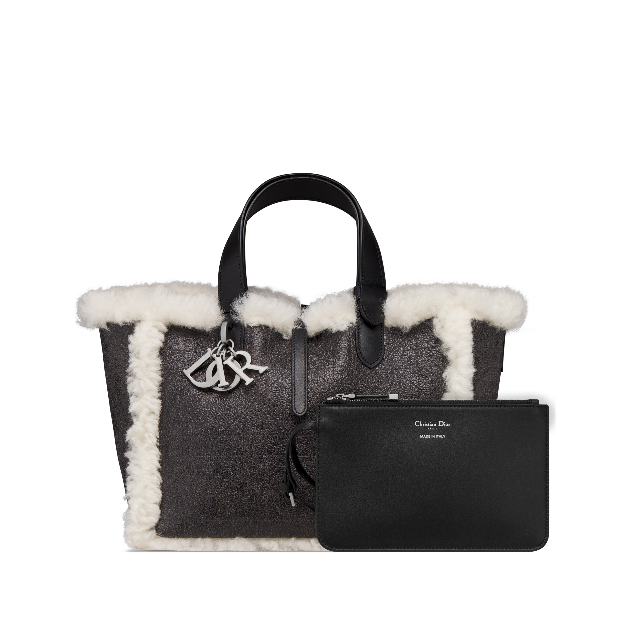 Bolso mediano DiorAlps Dior Toujours Piel de cordero Macrocannage gris antracita con efecto envejecido y lana merino color crudo E10