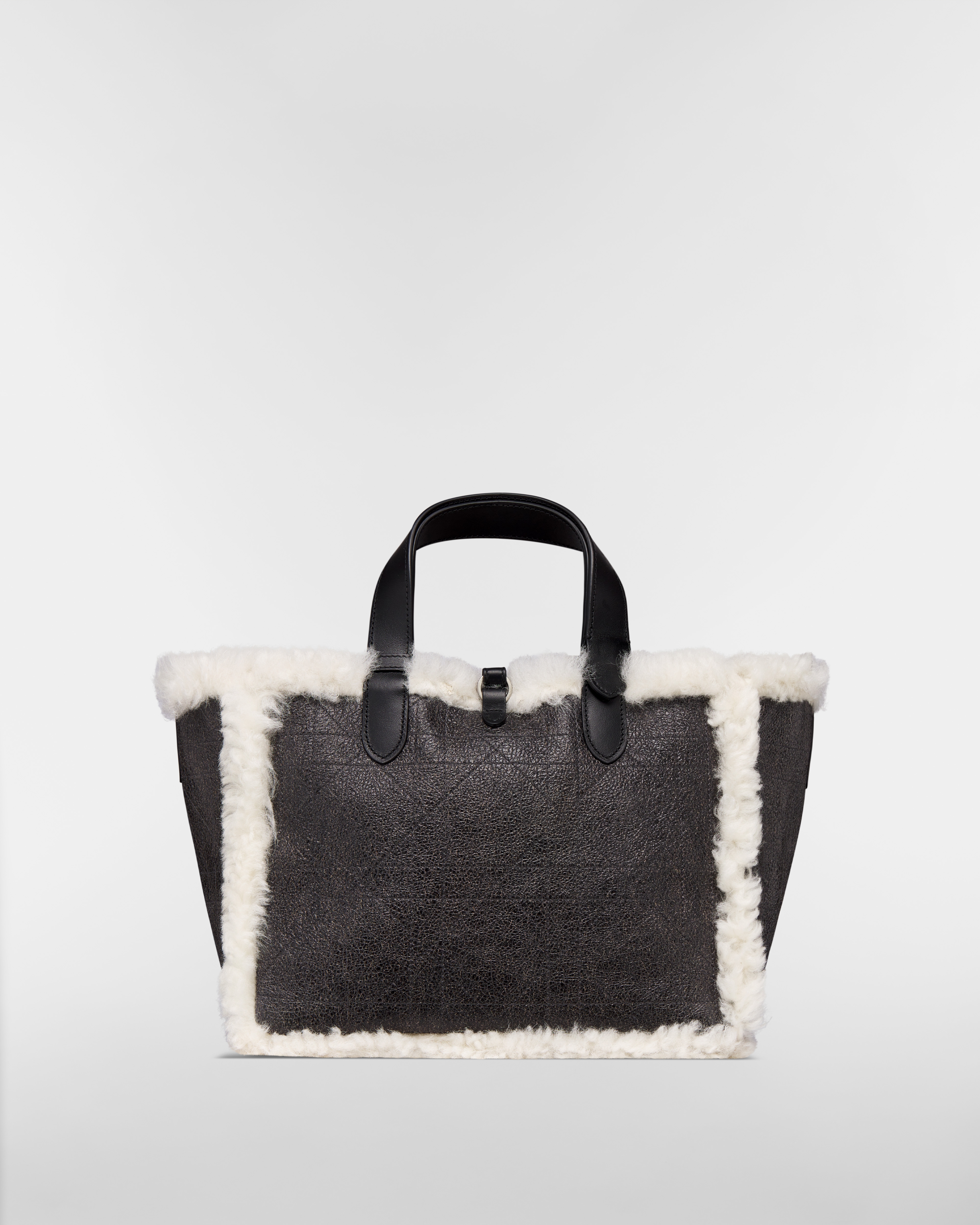 DiorAlps Medium Dior Toujours Bag Anthracite Gray Macrocannage Lambskin with Aged Effect and Ecru Merino Wool E08