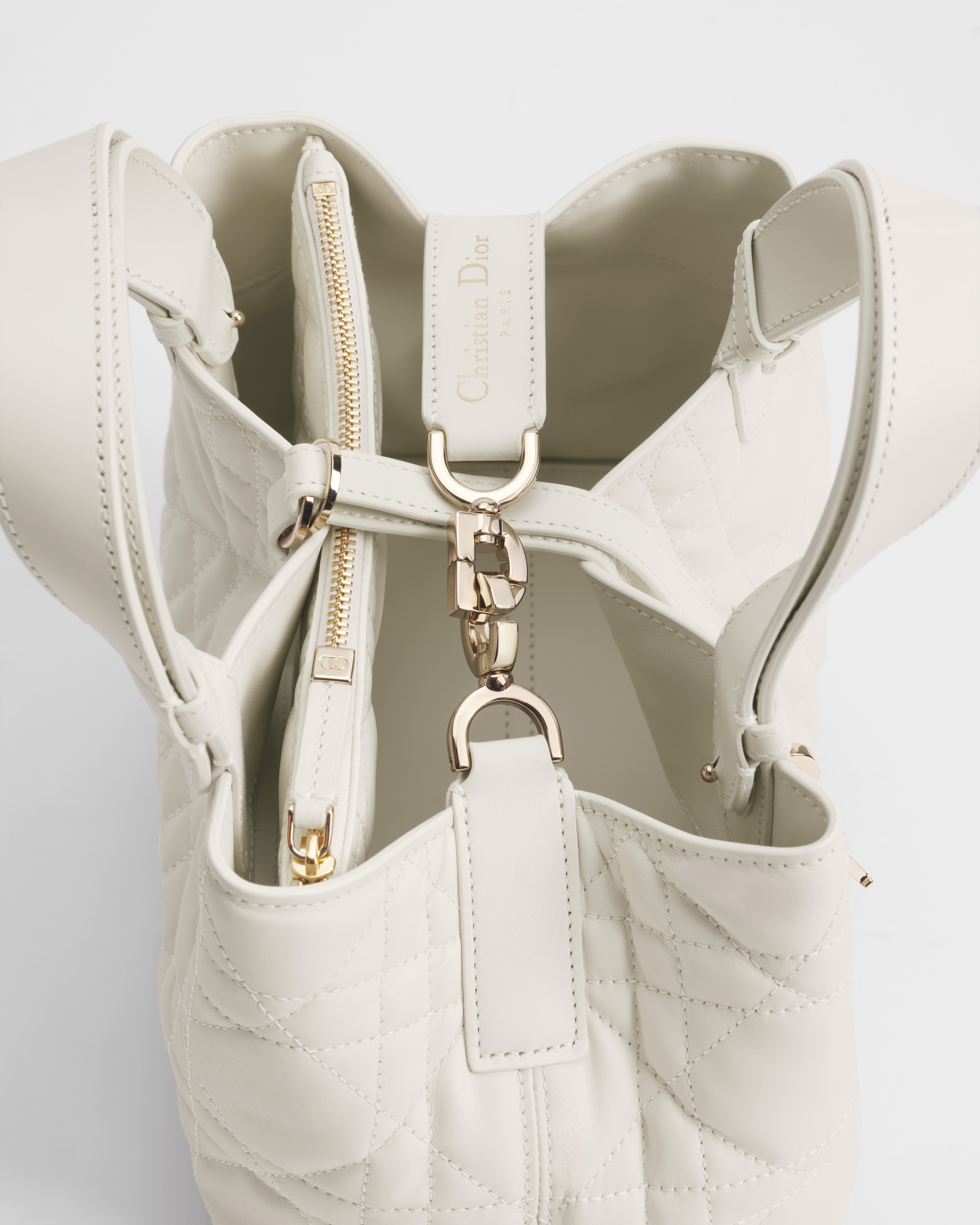 Bolso pequeño Dior Toujours Piel de becerro Macrocannage latte E09