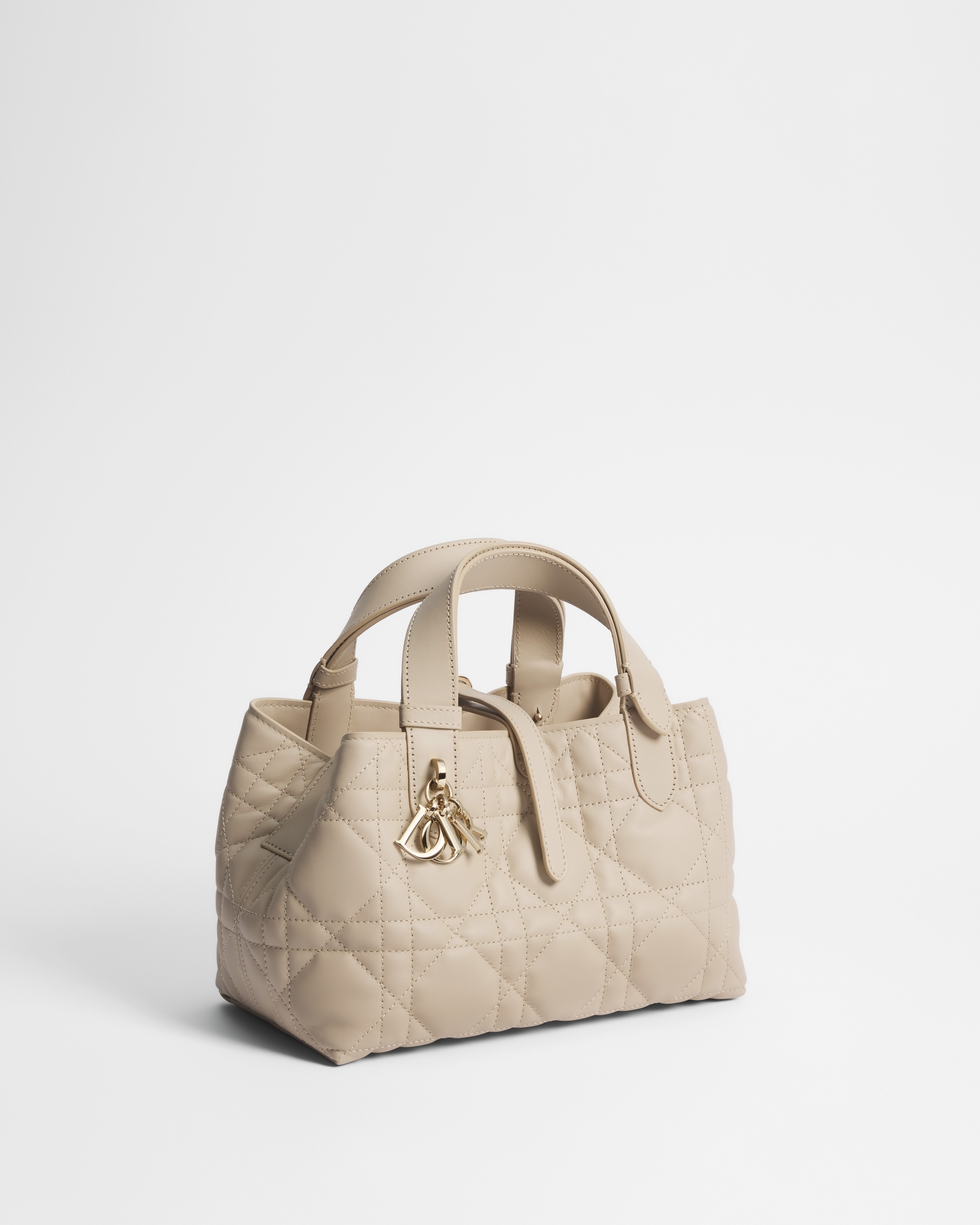 Bolso pequeño Dior Toujours Piel de becerro Macrocannage beige empolvado E03