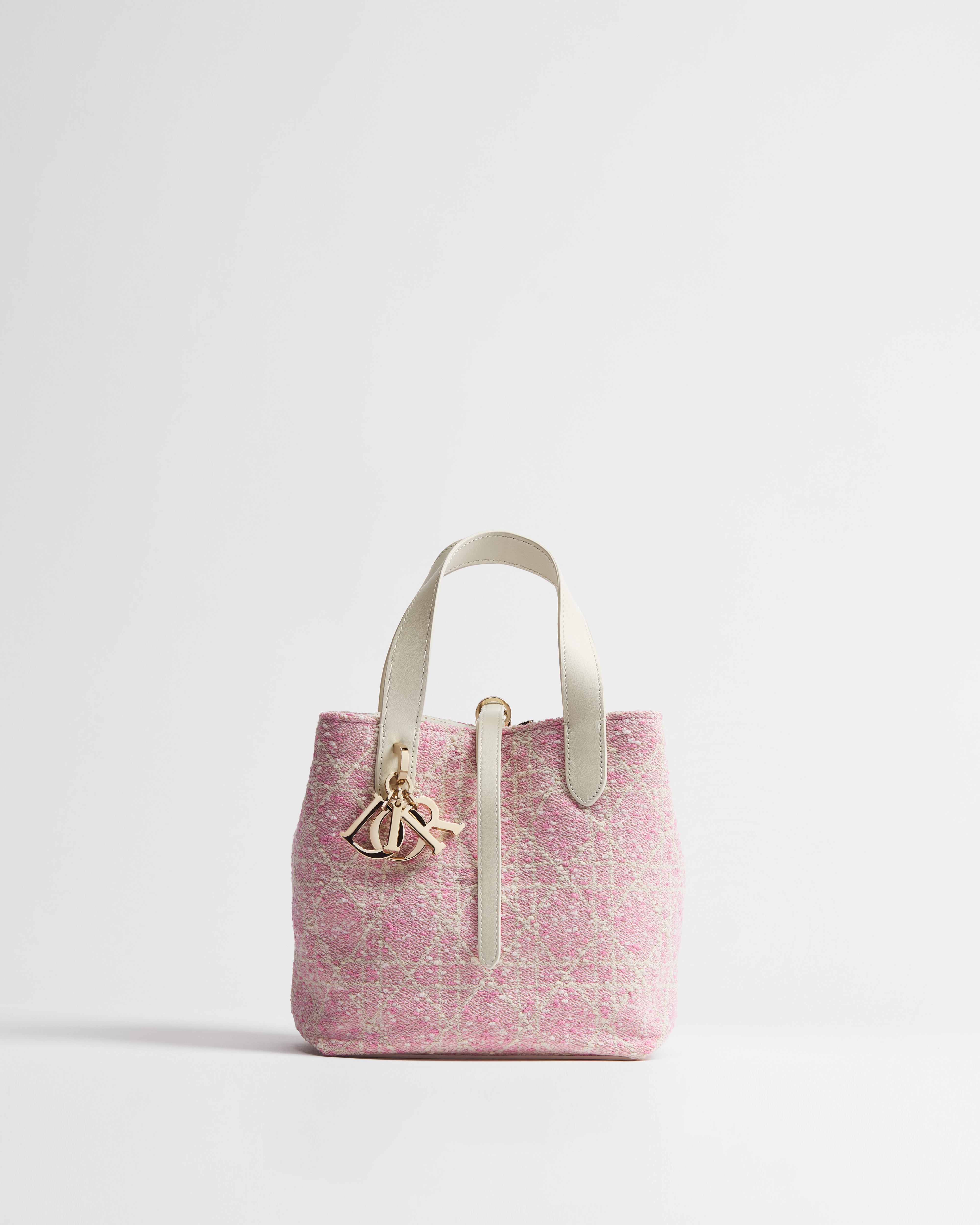 小号 Dior Toujours 竖版手袋 粉色粗花呢面料白色藤格纹图案 E01