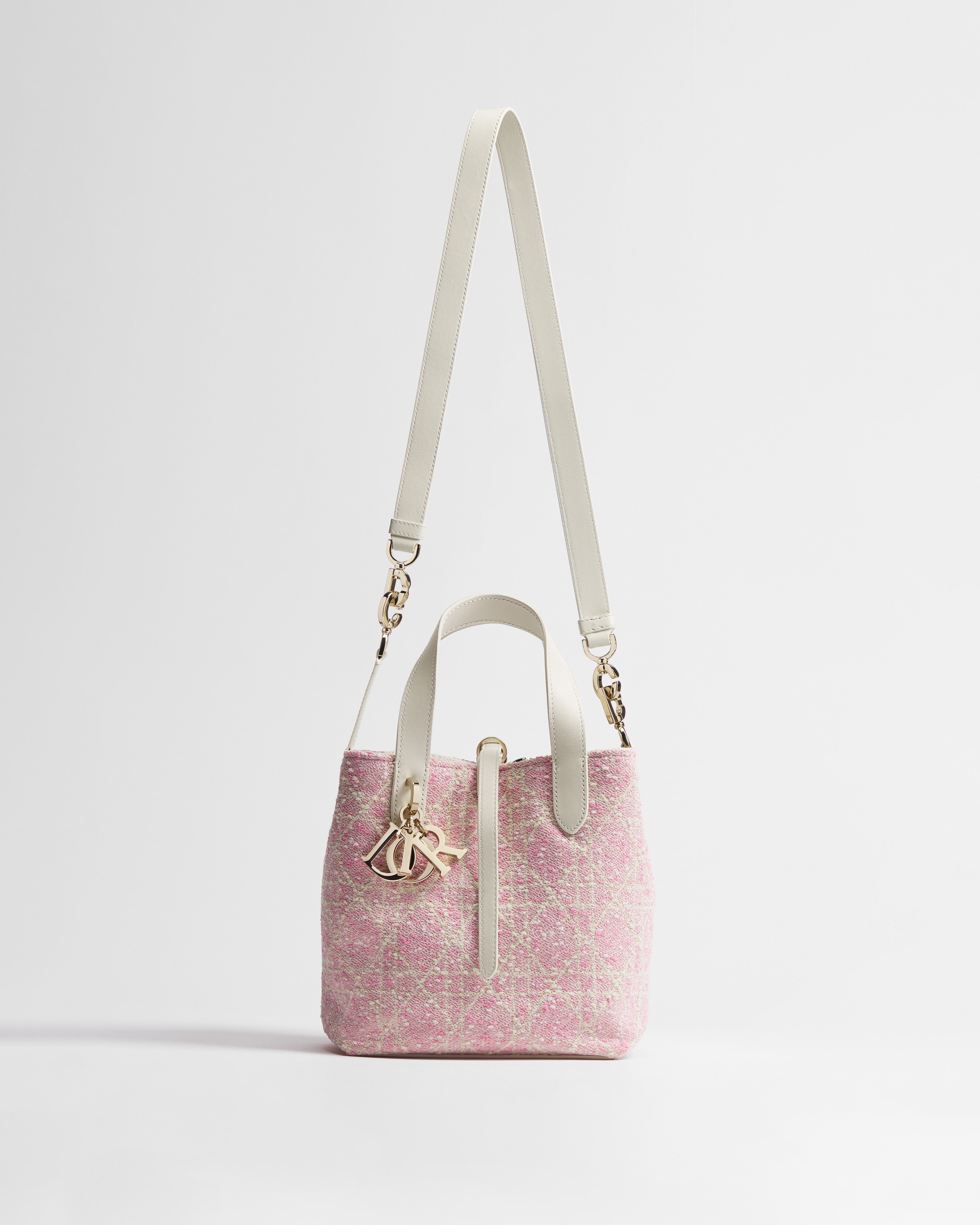 Bolso tote vertical pequeño Dior Toujours Tweed rosa con motivo Cannage blanco E07