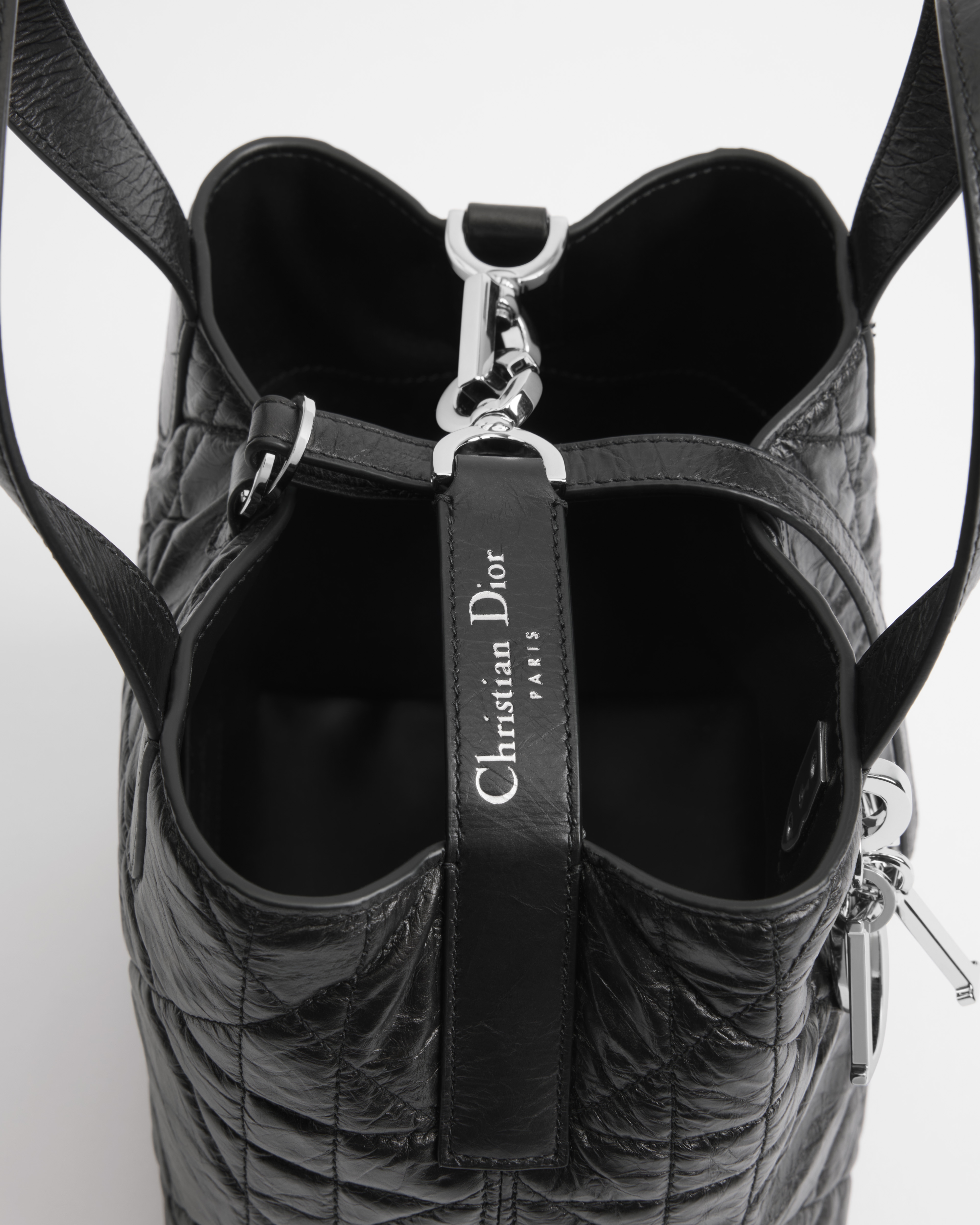 Small Dior Toujours Vertical Tote Bag Black Macrocannage Crinkled Calfskin E06