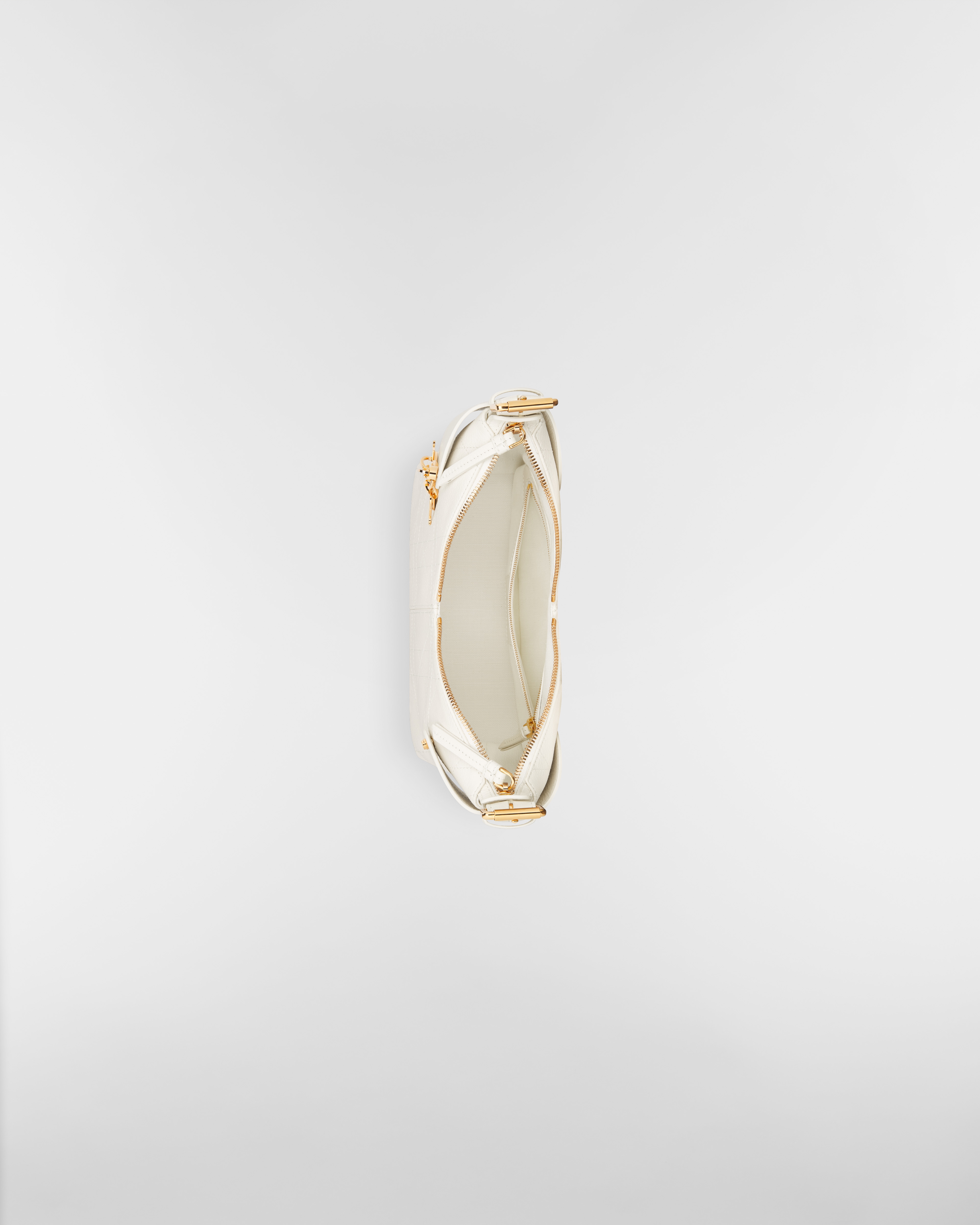 Kleine Dior Voyage Tasche Genarbtes Flat Macrocannage Kalbsleder in Latte E06