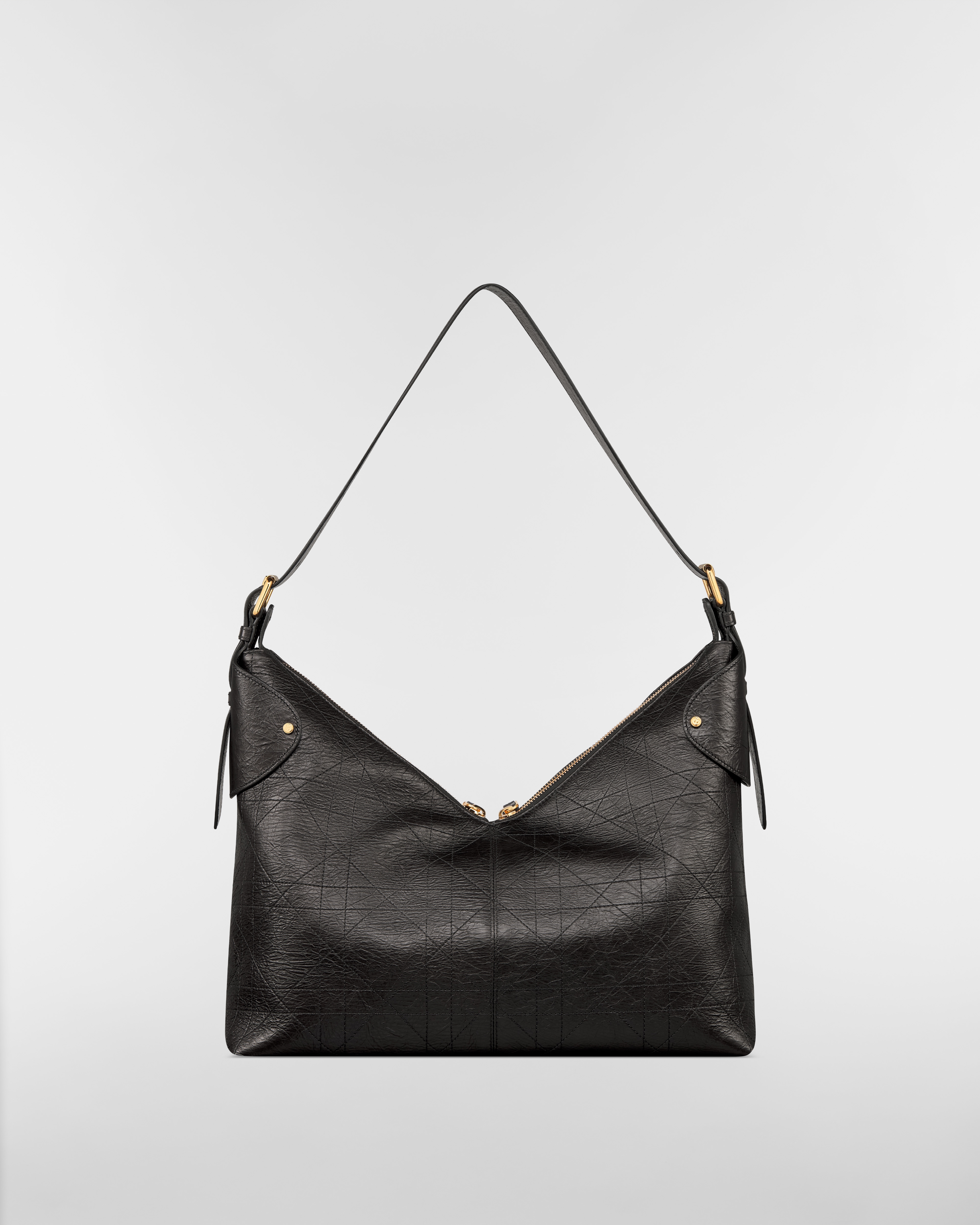 Große Dior Voyage Tasche Flat Macrocannage Kalbsleder in Knitteroptik in Schwarz E08