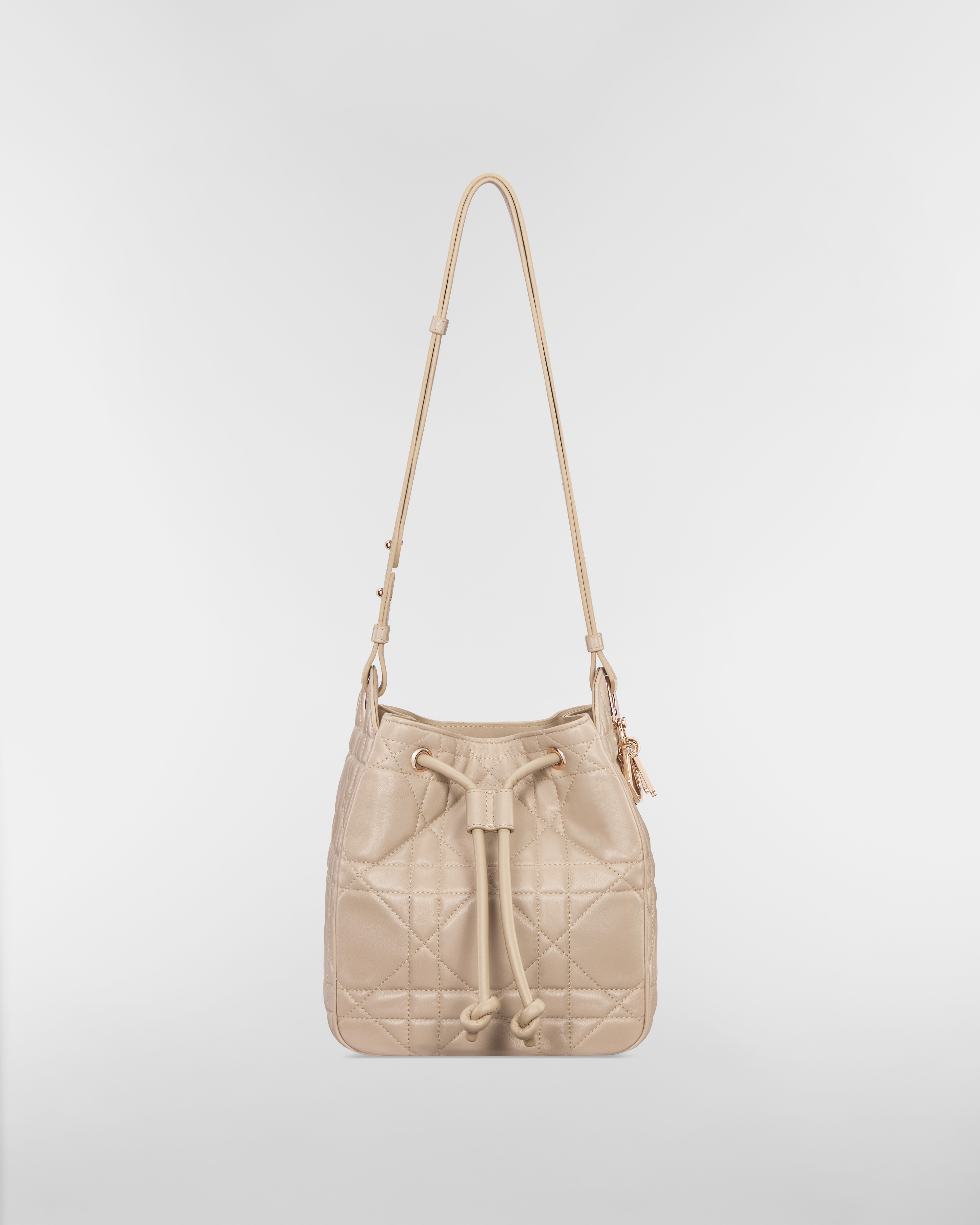 D-Motion バッグ スモール マクロカナージュ ラムスキン E01