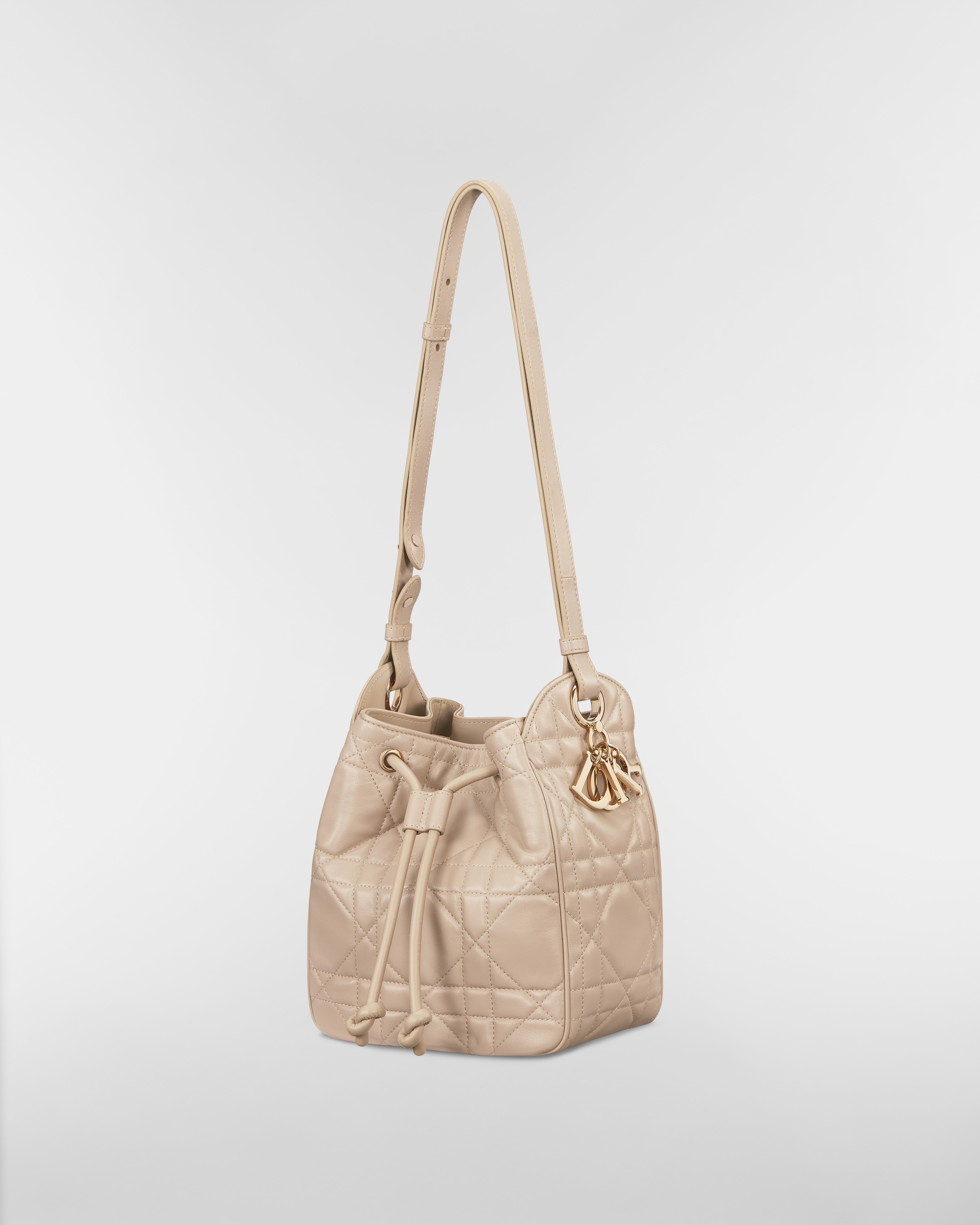 D-Motion バッグ スモール マクロカナージュ ラムスキン E05