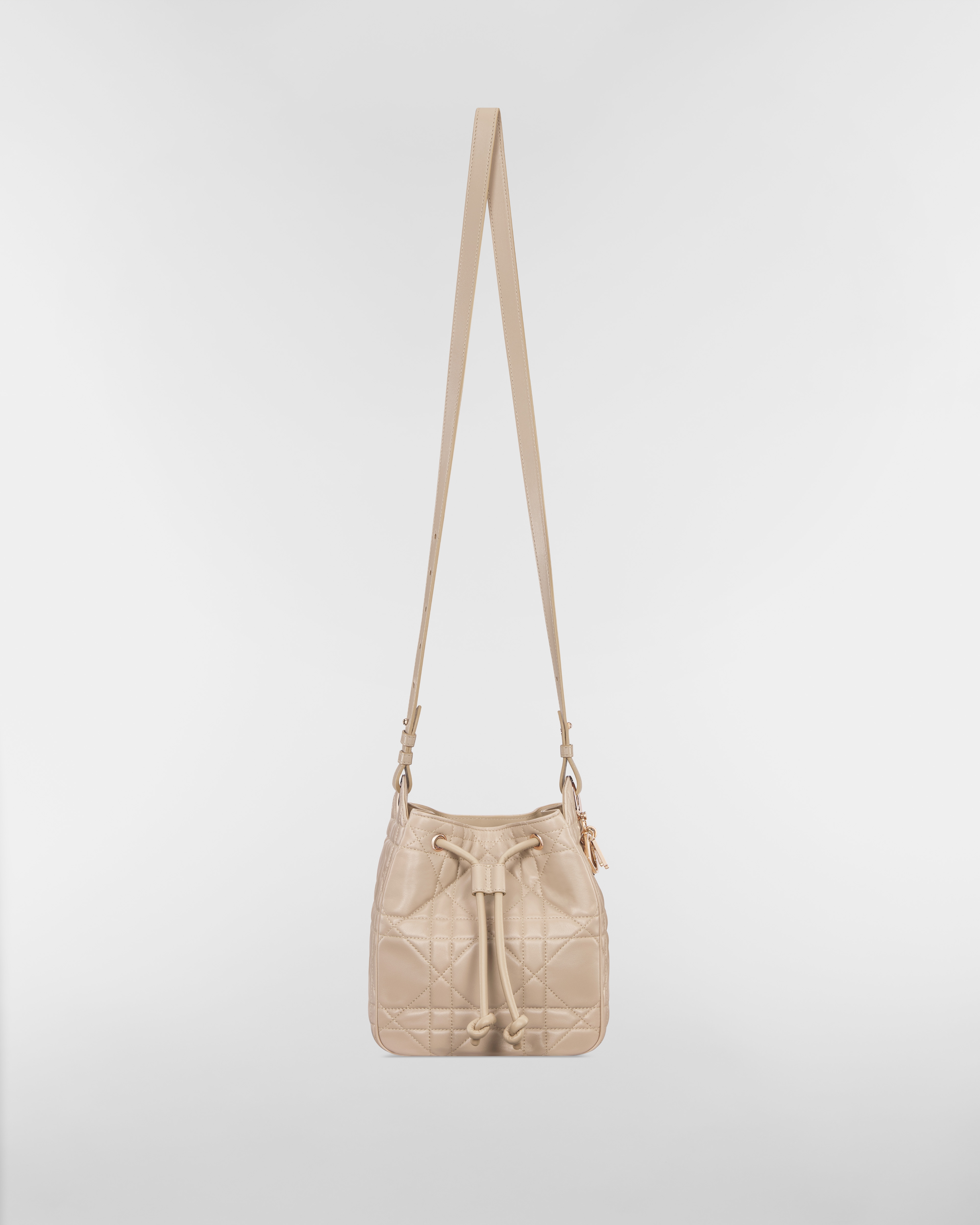 D-Motion バッグ スモール マクロカナージュ ラムスキン E07