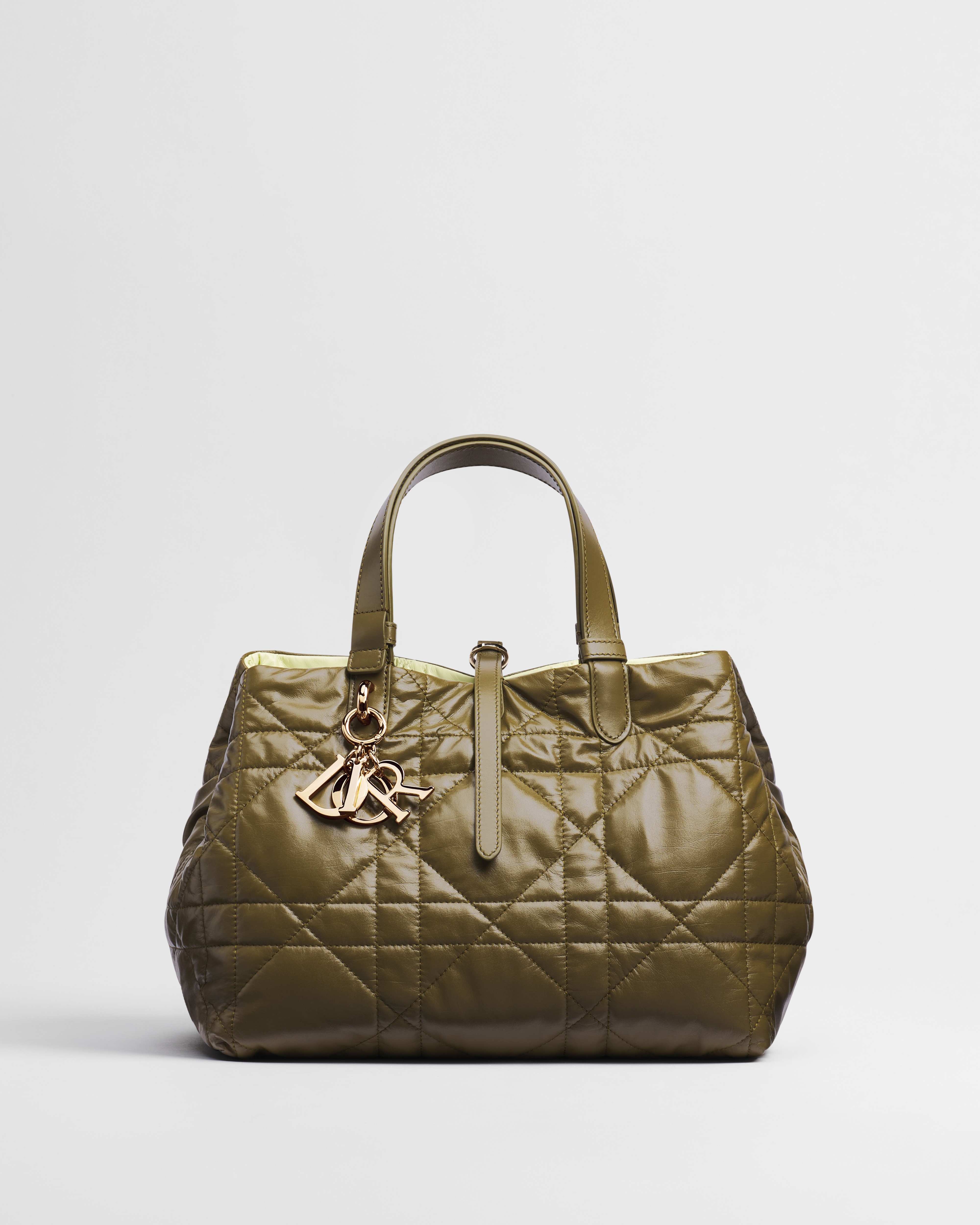 Dior Toujours リバーシブル バッグ ミディアム マクロカナージュ カーフスキン E01
