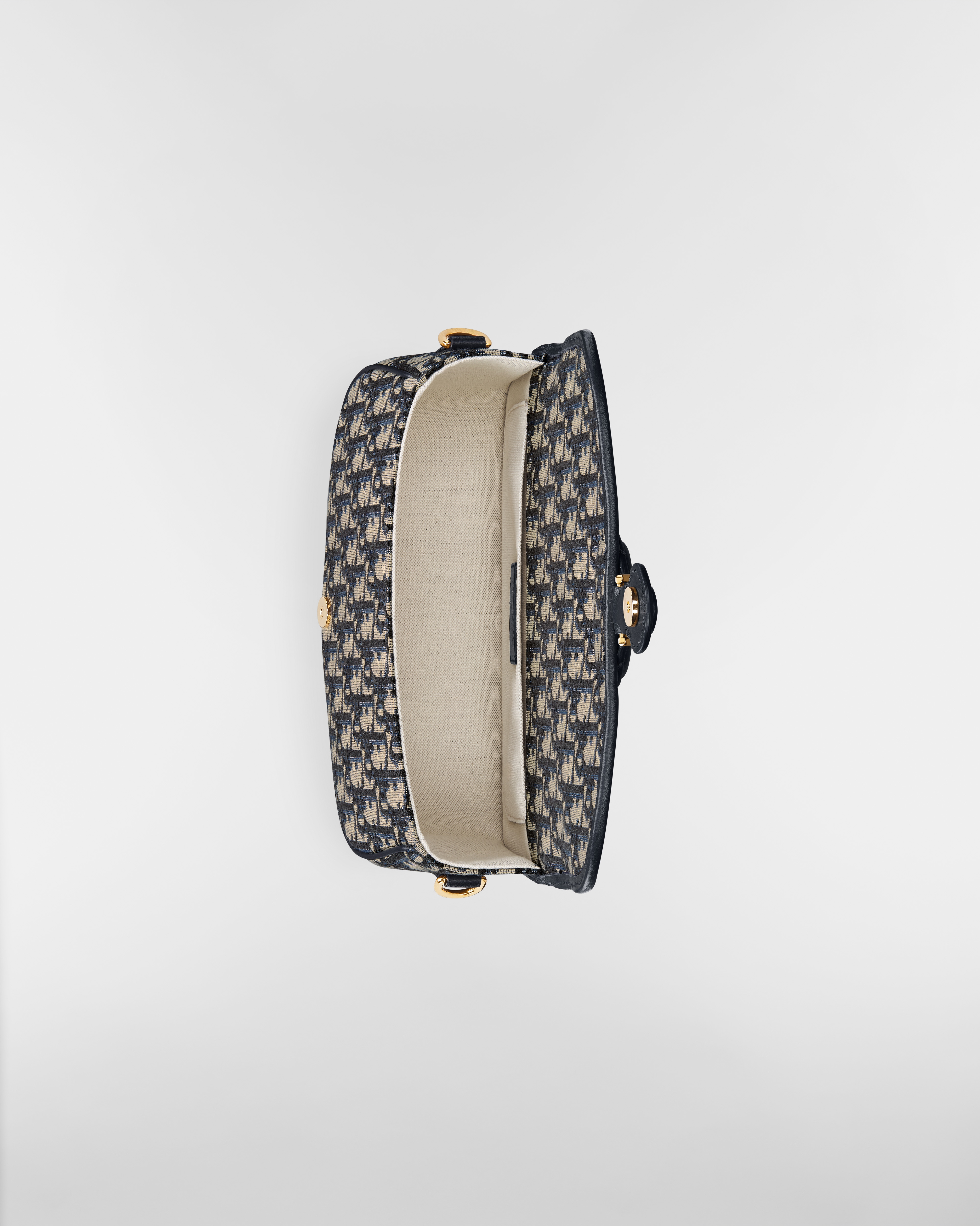 Dior Bobby マルチキャリーバッグ ディオール オブリーク ジャカード E06