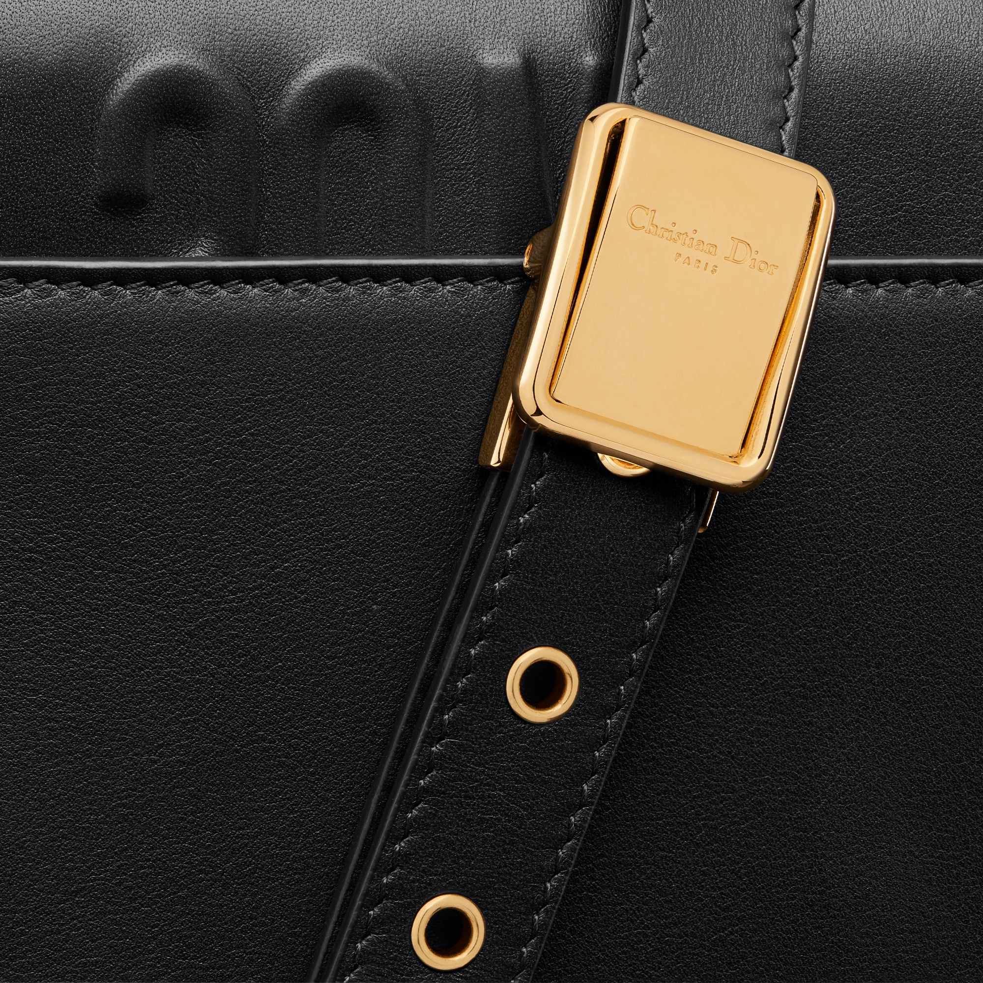 Small 30 Montaigne Bag