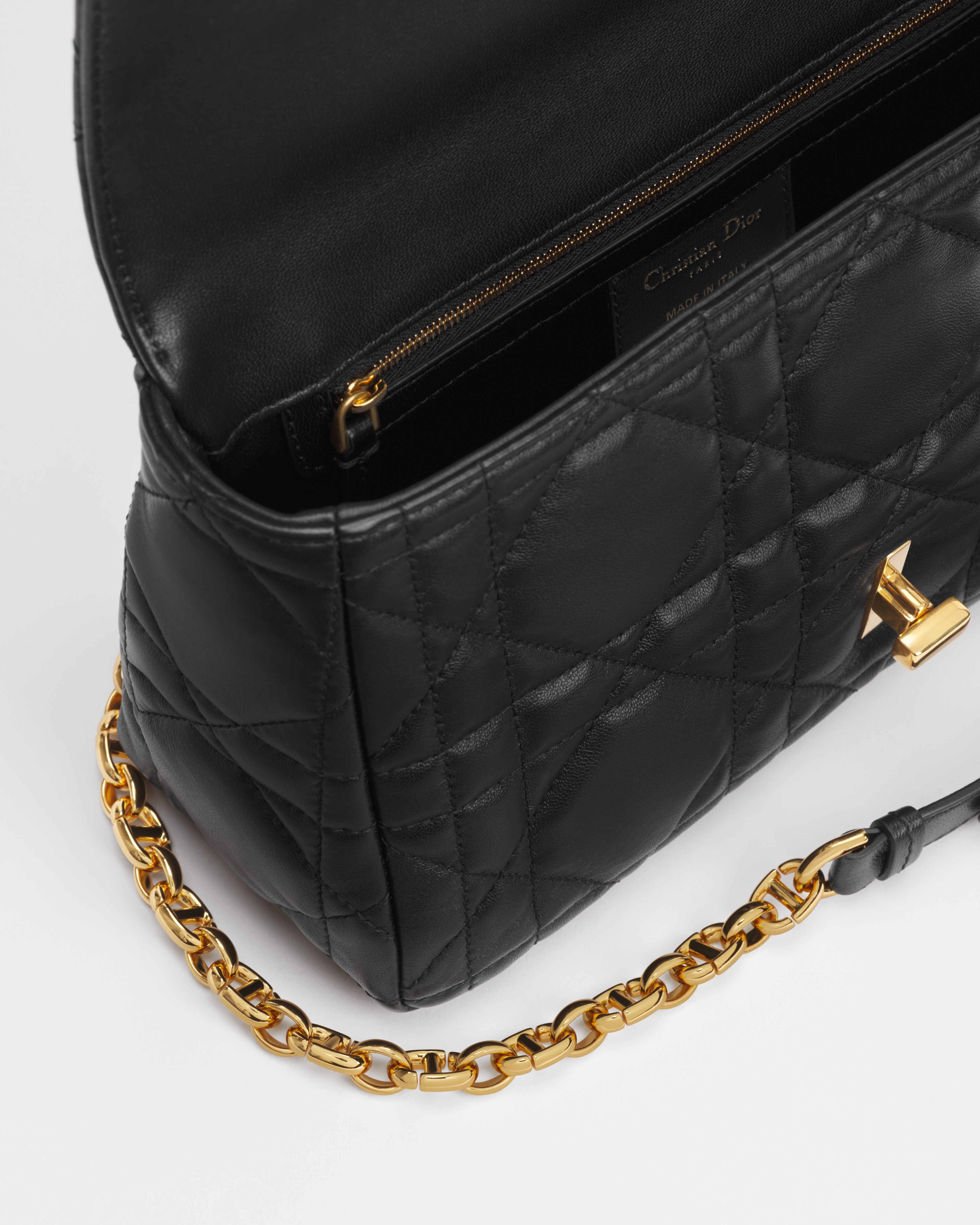 حقيبة Soft Dior Caro بالحجم المتوسط جلد الخروف الأسود بنمط ماكرو كاناج E06