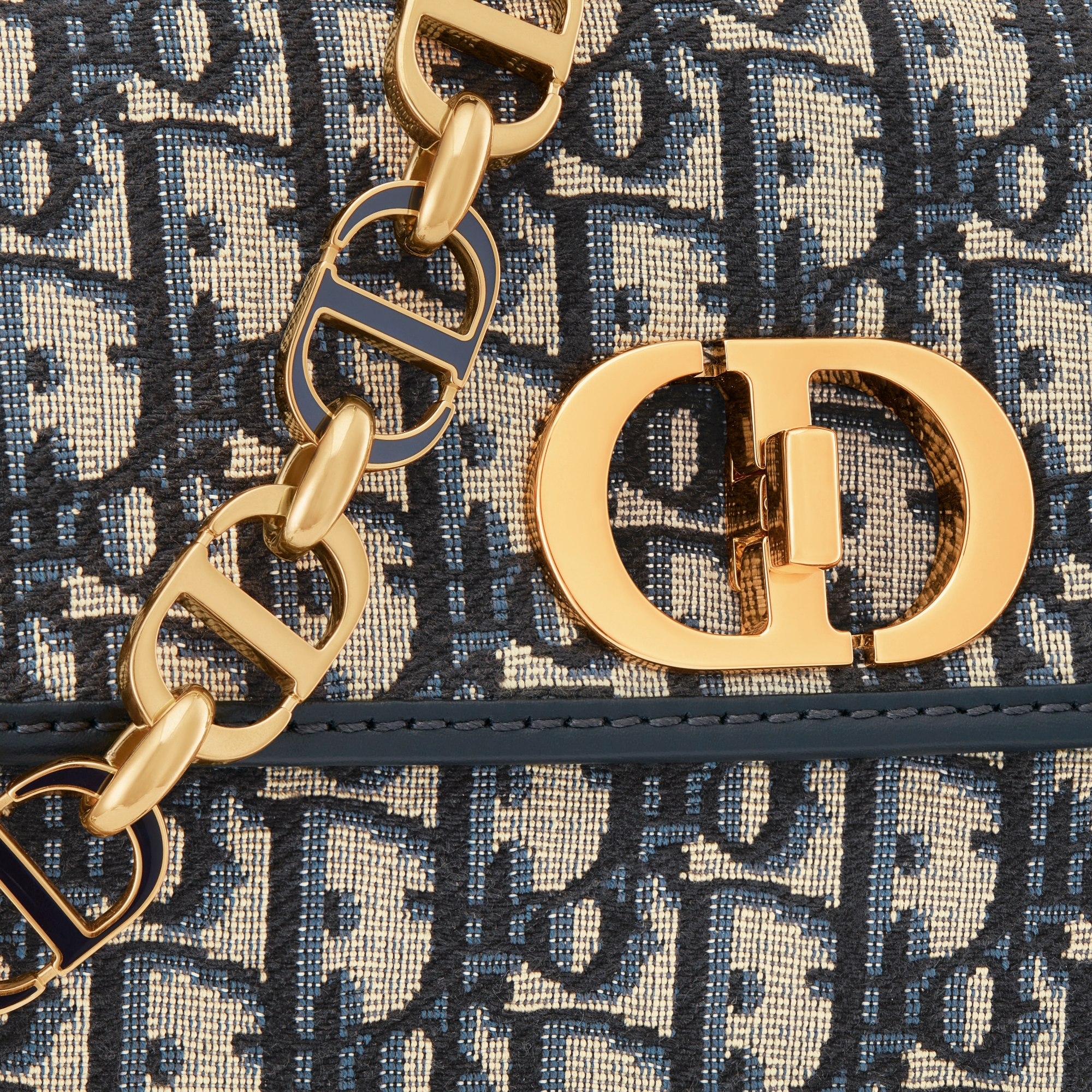 30 Montaigne Avenue Bag Blue Dior Oblique Jacquard E09