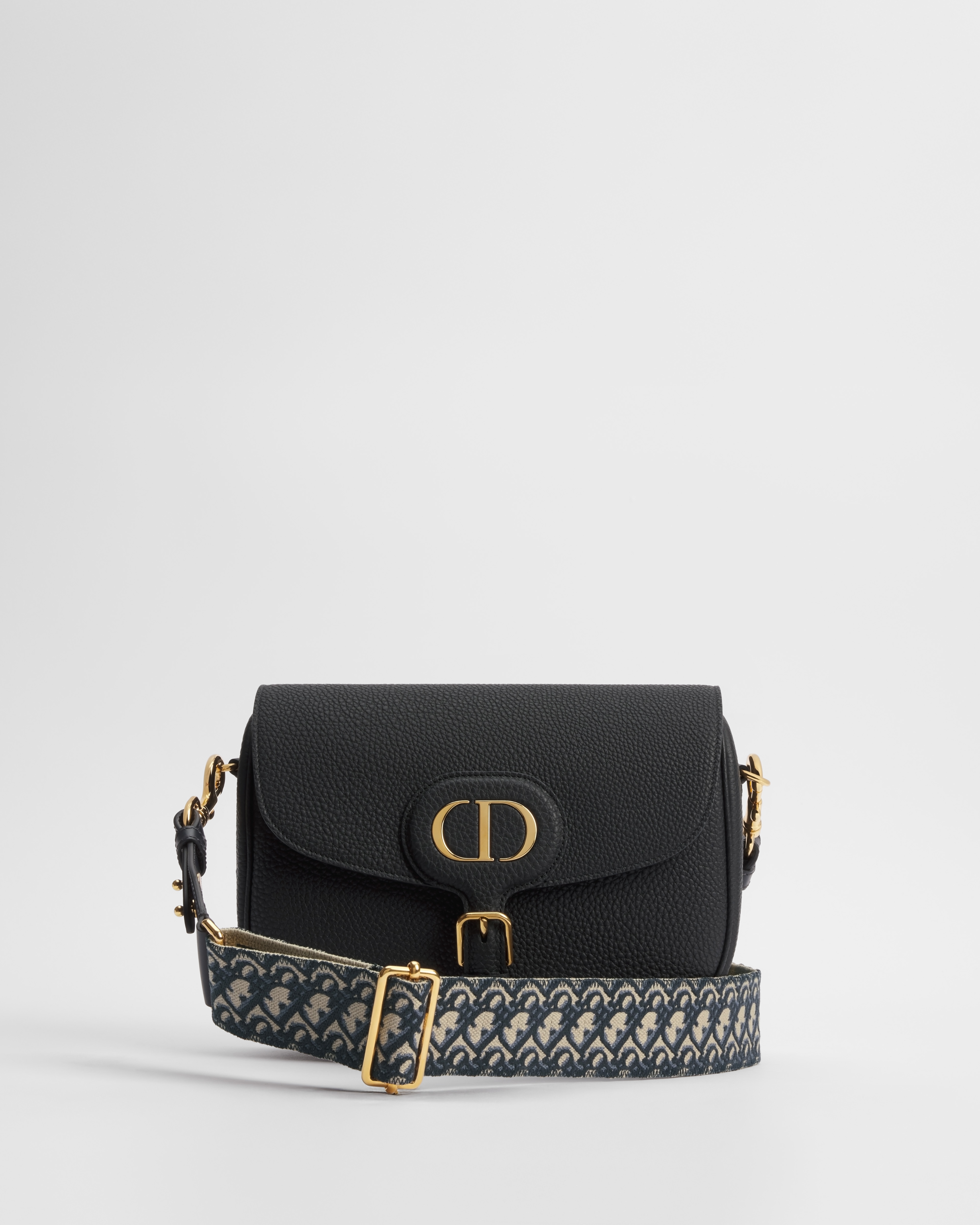 Große Dior Bobby Tasche Genarbtes Kalbsleder in Schwarz mit besticktem Dior Oblique Schulterriemen in Blau E01