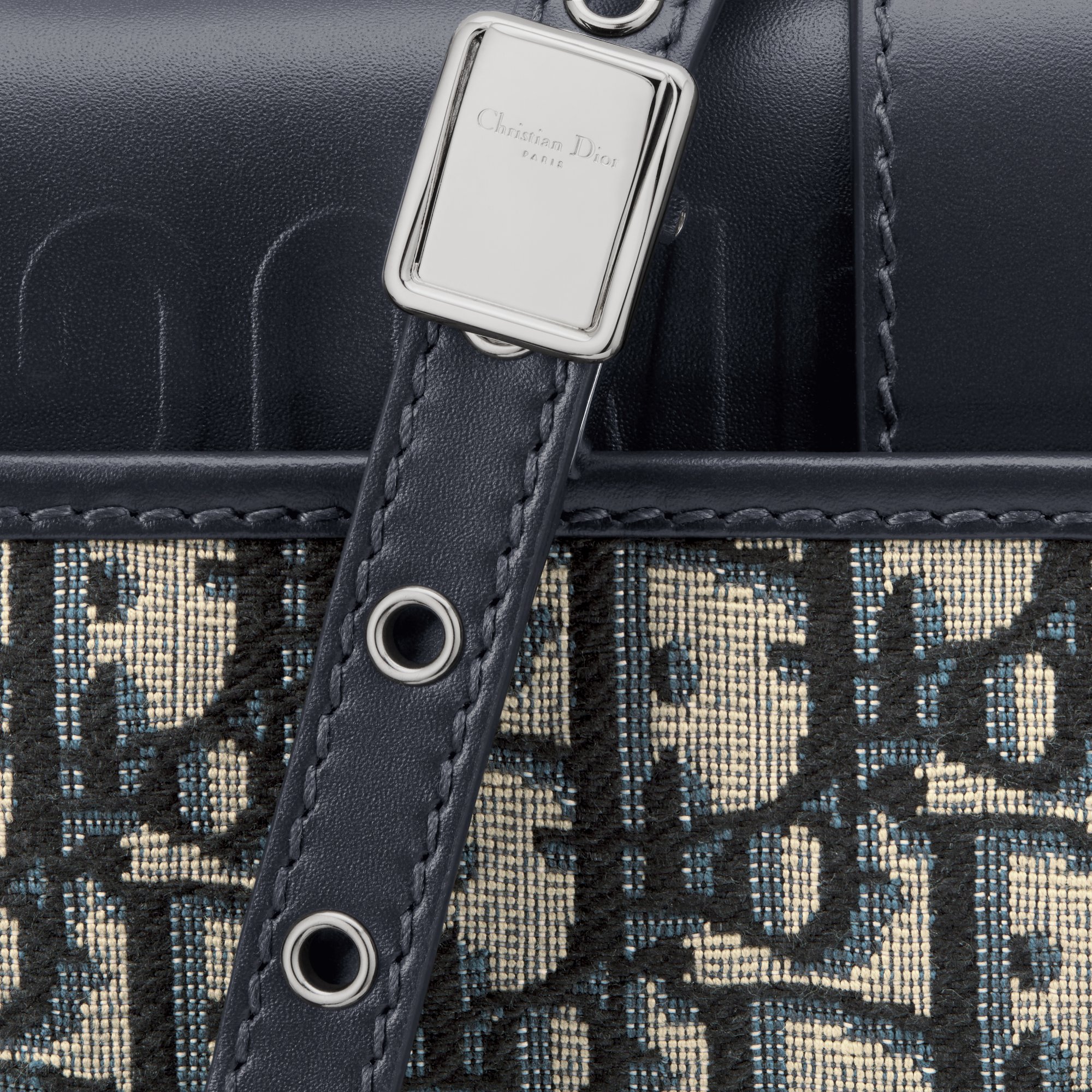 30 Montaigne East West Bag with Chain