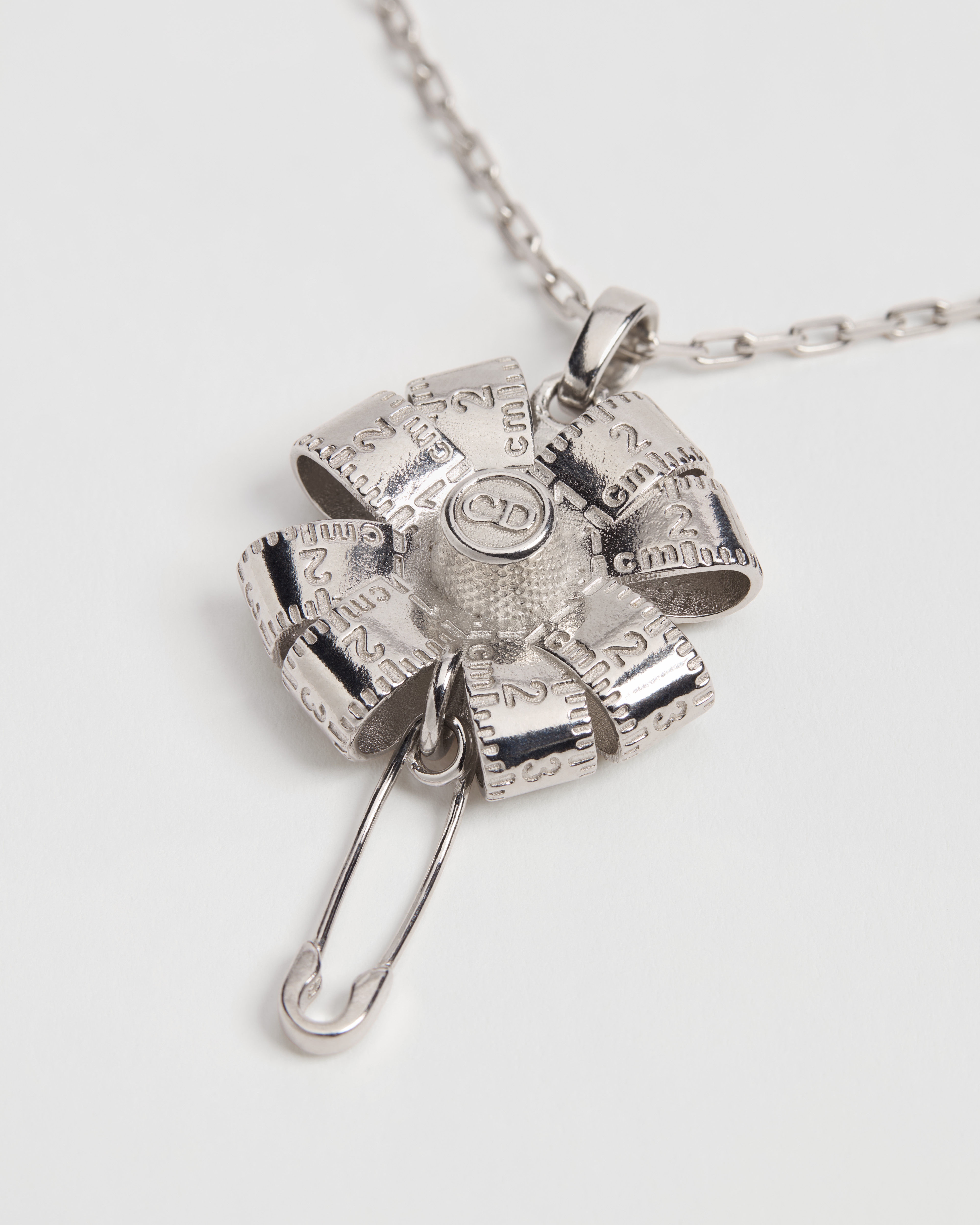 Dior Couture Charms Clover Pendant Necklace Silver E09