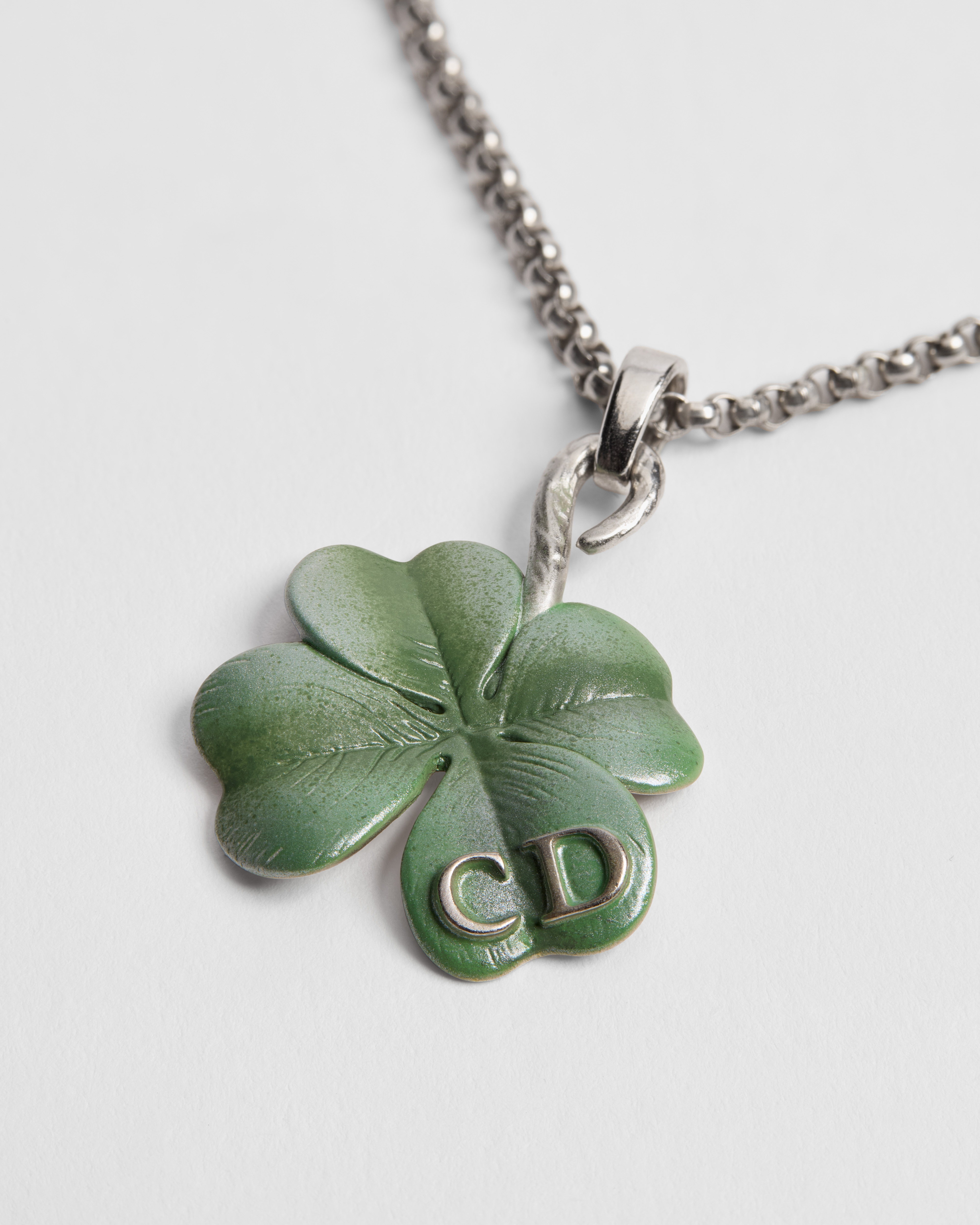 Dior Trèfle Pendant Necklace Silver and Green Resin E09