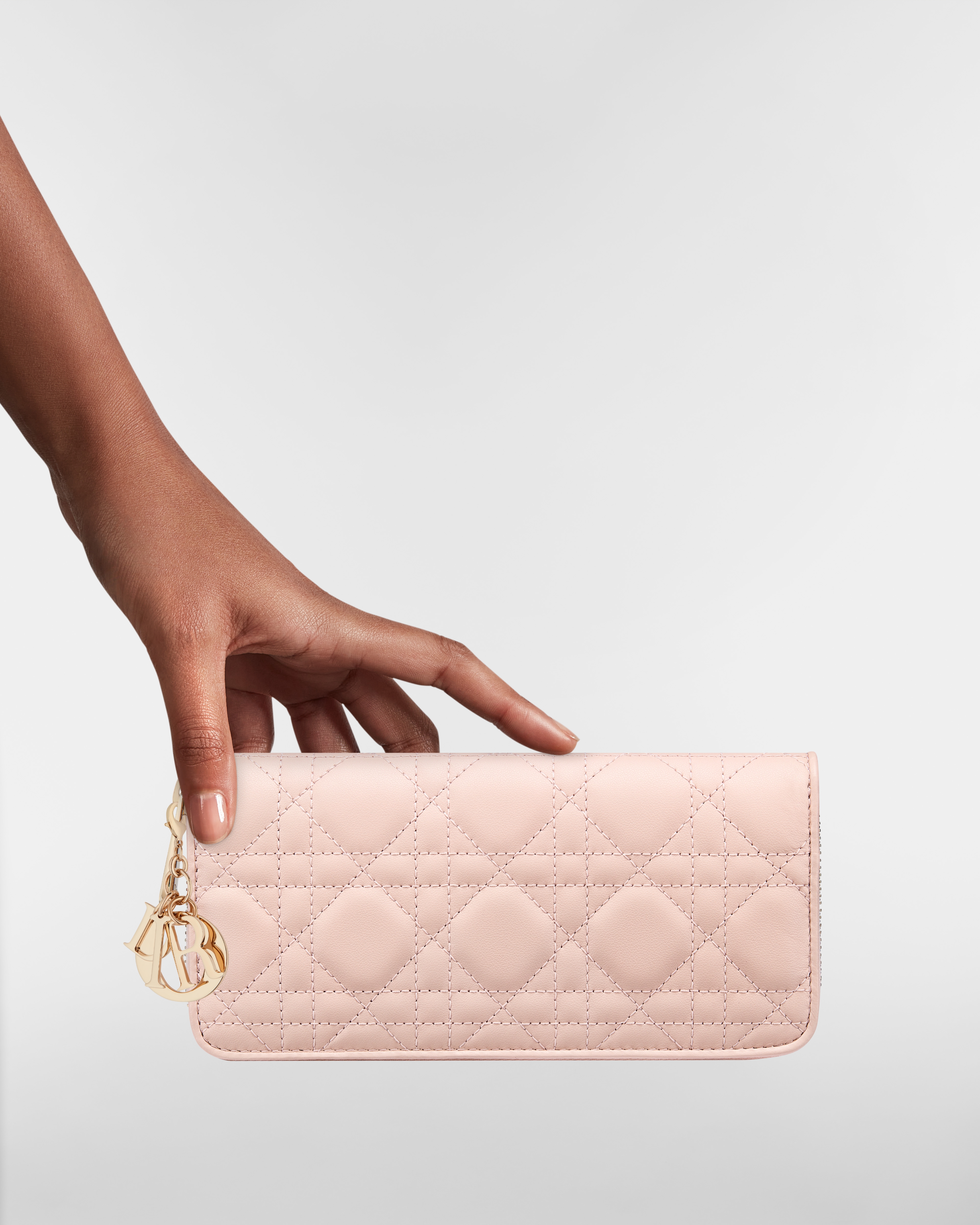 Lady Dior Voyageur 錢包 淡粉色 Cannage 籐格紋羊皮 E11