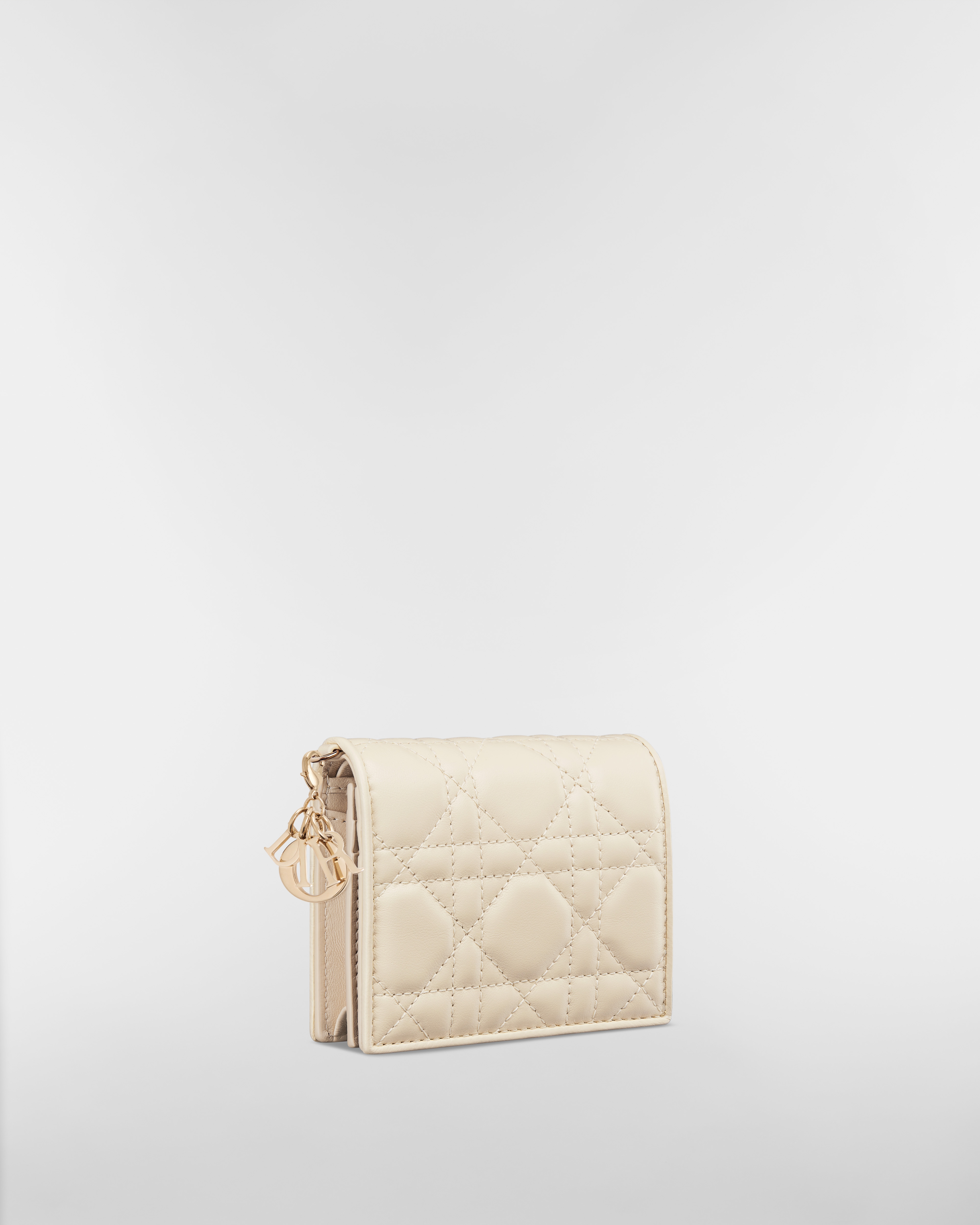 【日本限定】Lady Dior Gardenia ウォレット ミニ カナージュ ラムスキン E03