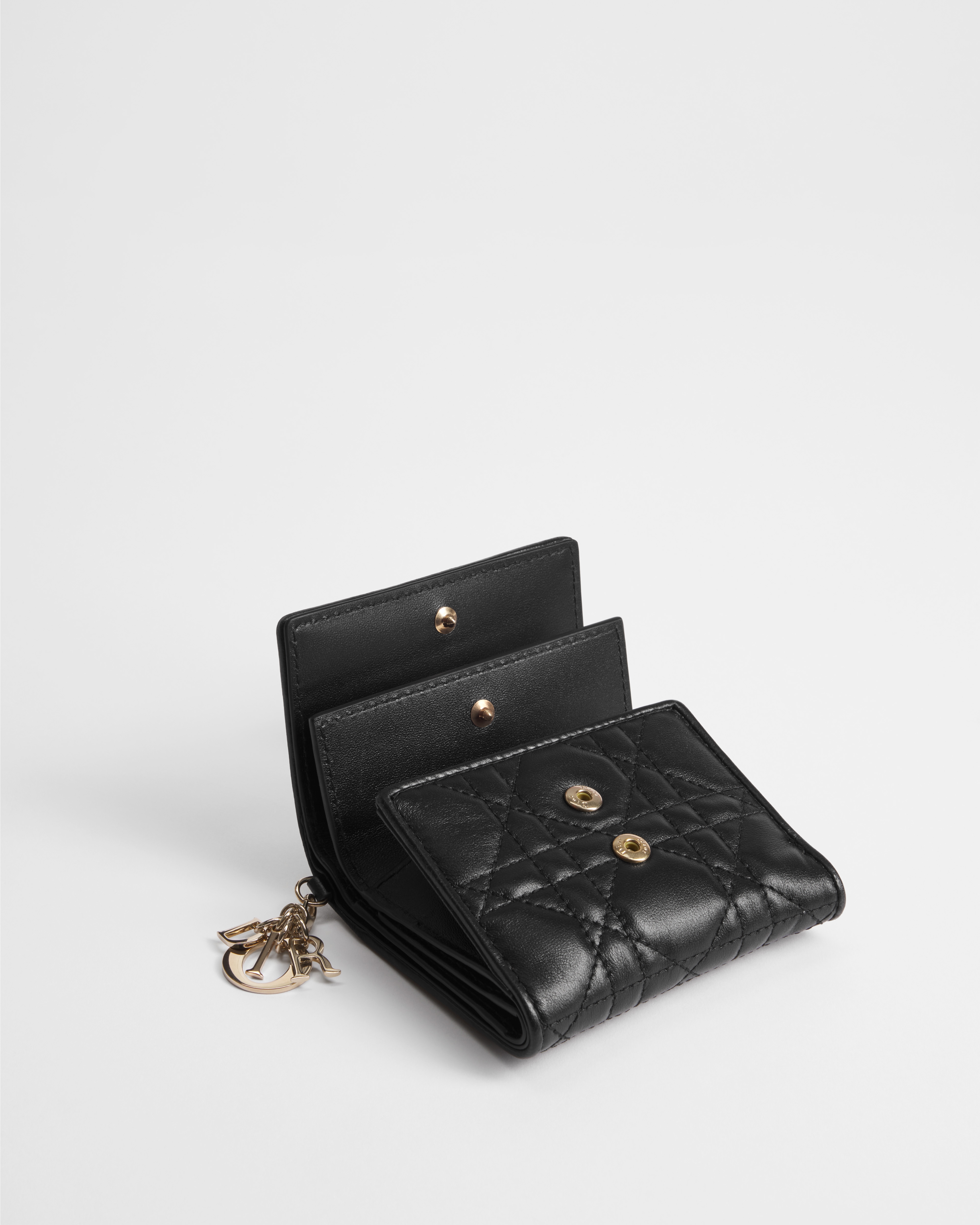 Lady Dior Lotus ウォレット カナージュ ラムスキン E06