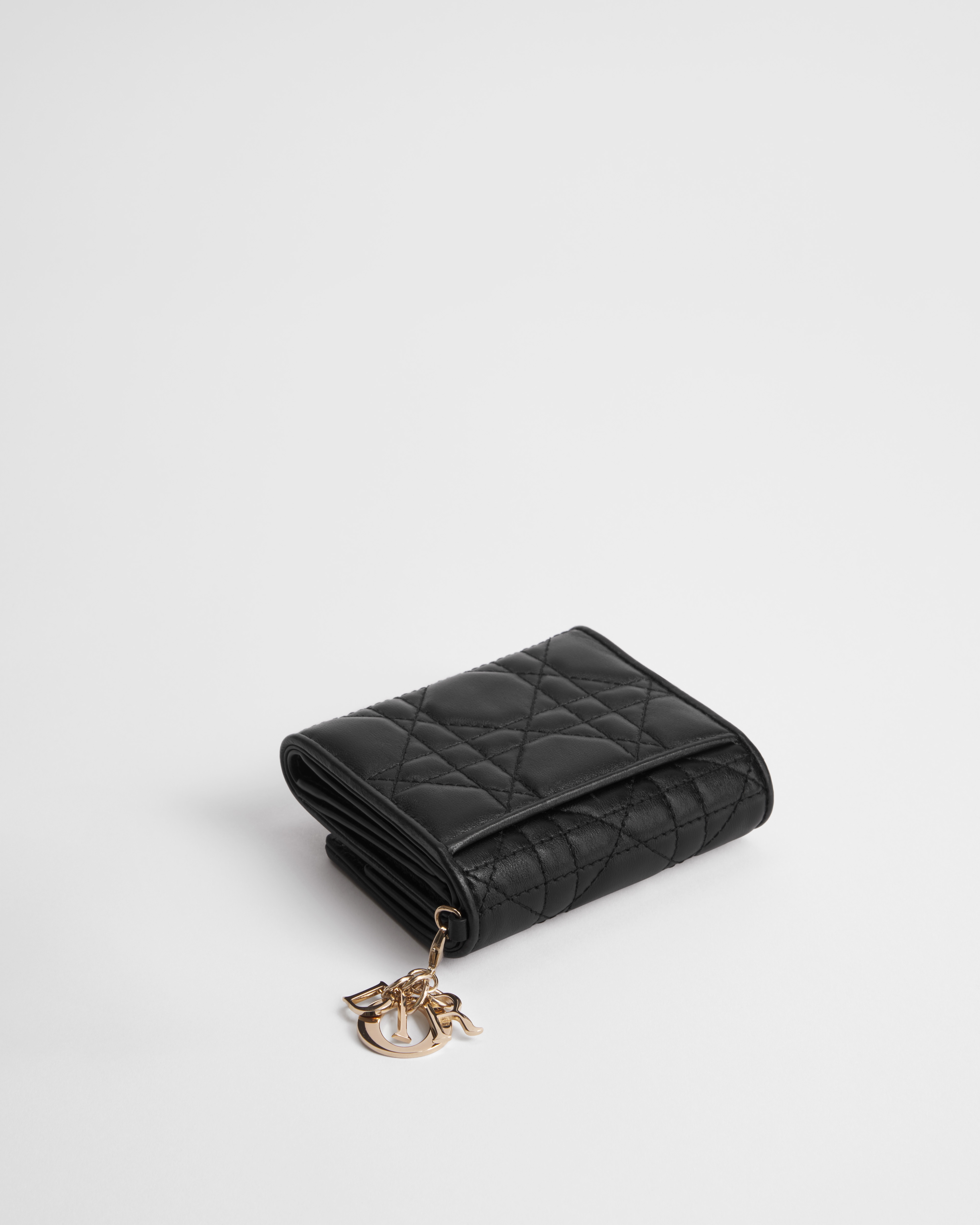 Lady Dior Lotus ウォレット カナージュ ラムスキン E07