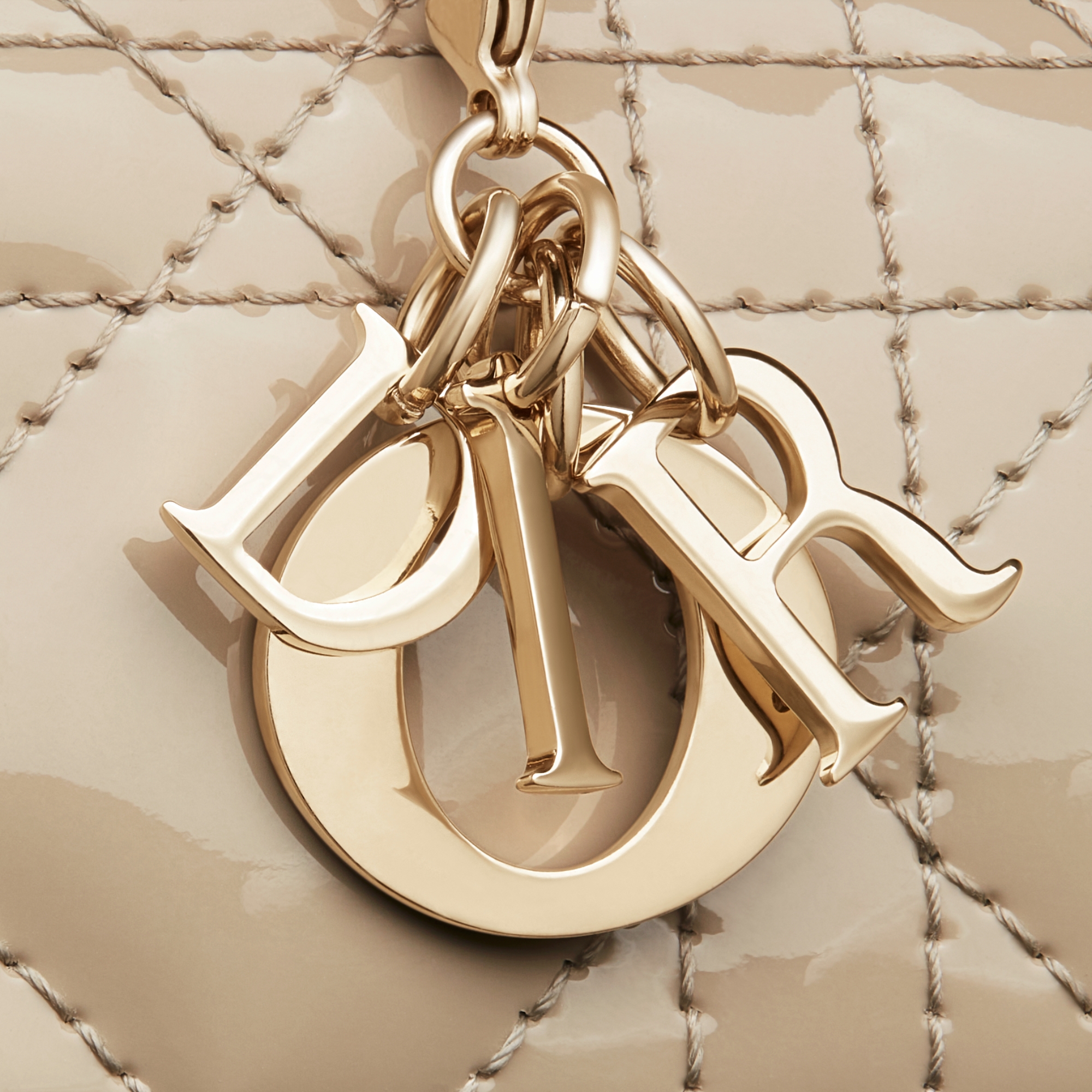 DIOR | Lady Dior Lotus ウォレット カナージュ パテントカーフ