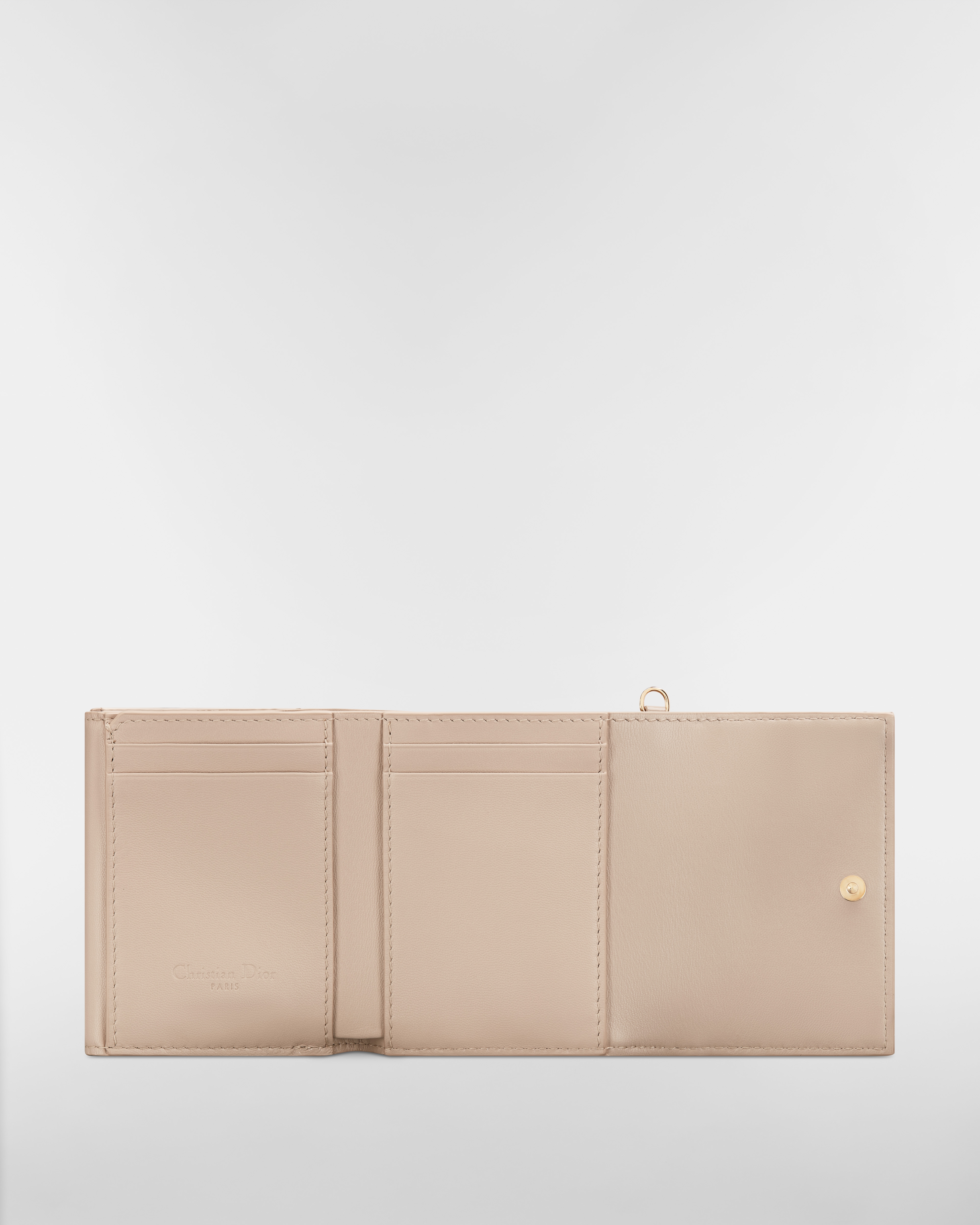 Lady Dior Lotus 지갑 파우더 베이지 페이턴트 까나쥬 송아지 가죽 E07