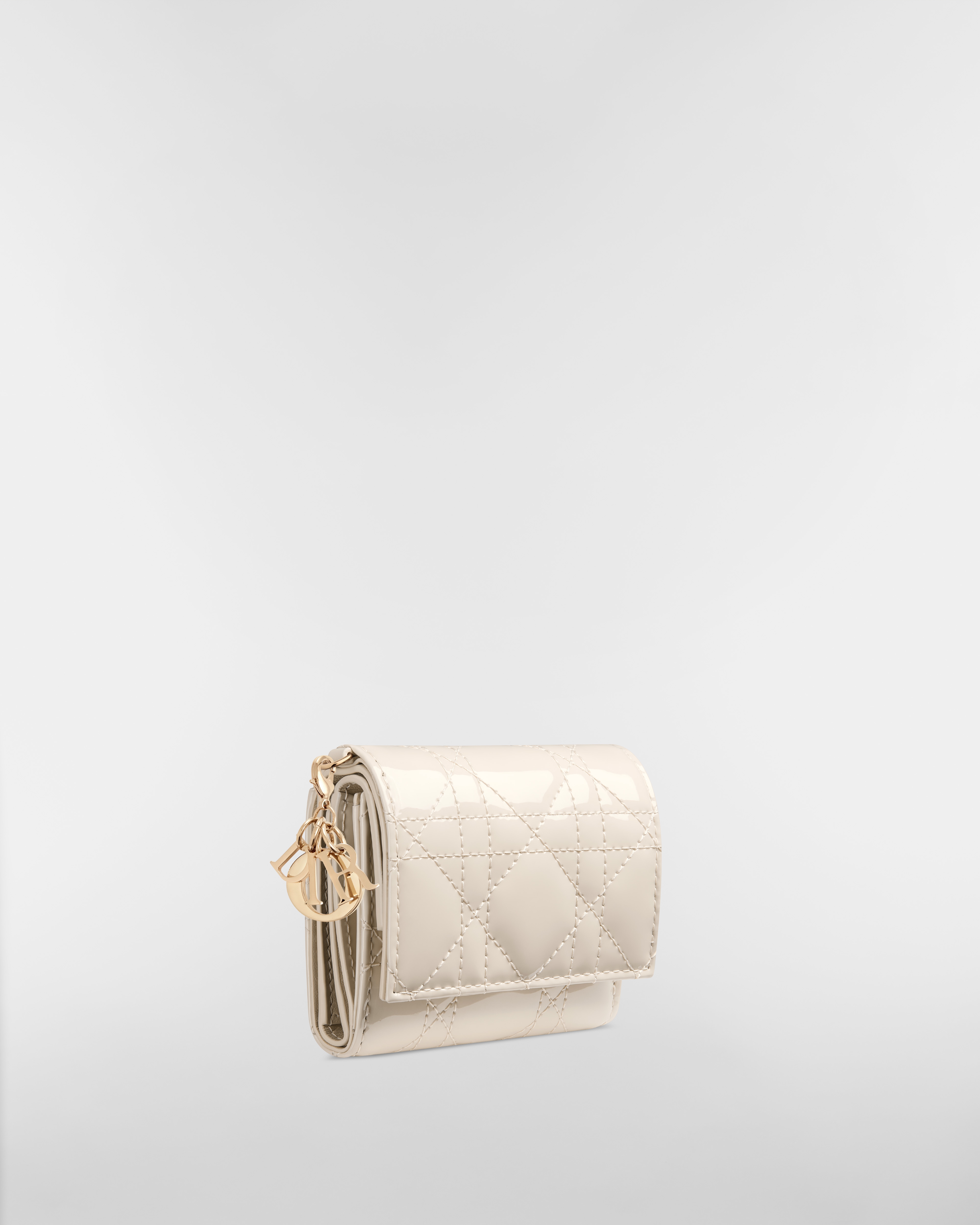 Lady Dior Lotus 지갑 더스티 아이보리 페이턴트 까나쥬 송아지 가죽 E03