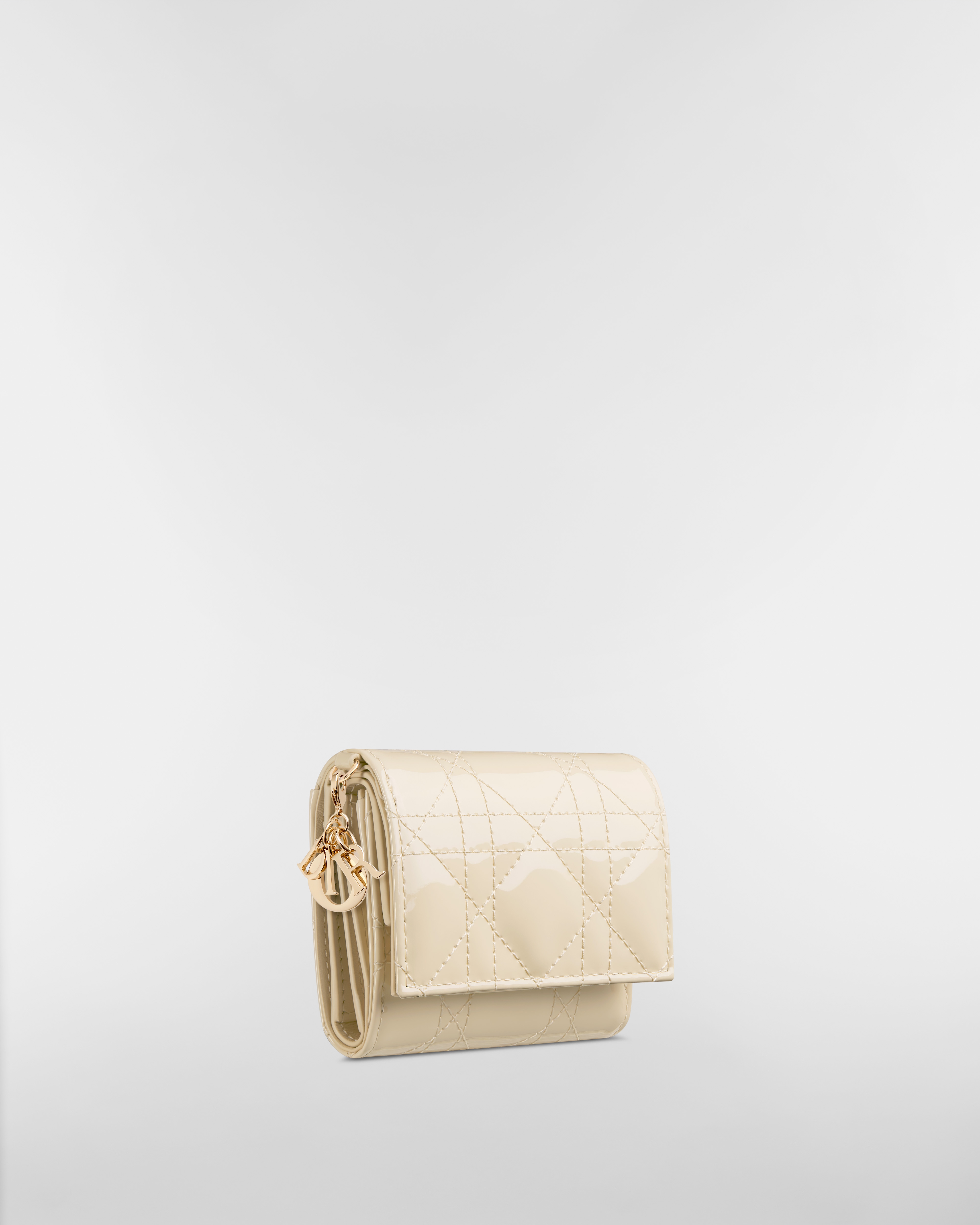 【日本限定】Lady Dior Lotus ウォレット カナージュ パテントカーフスキン E03