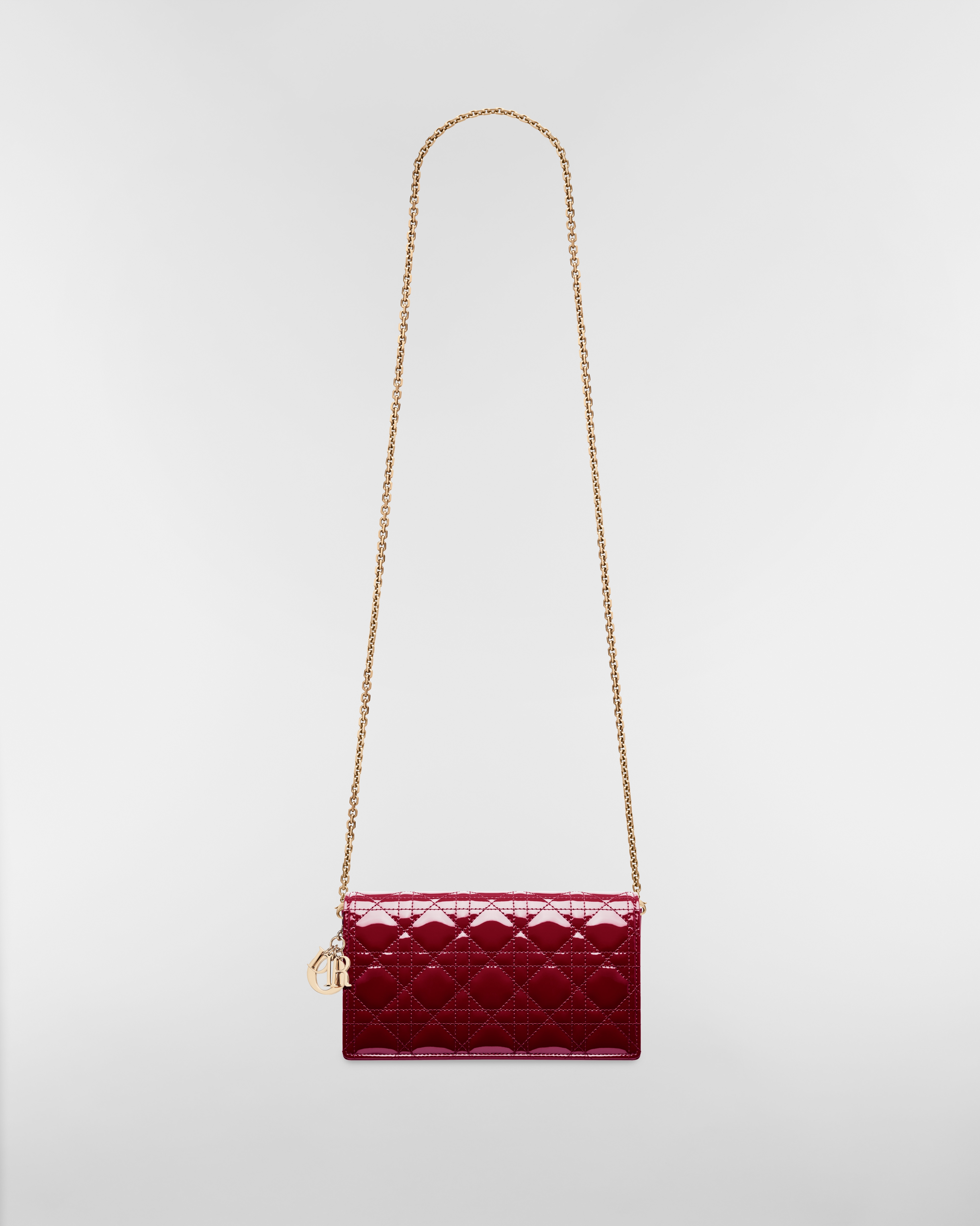 Lady Dior Pouch mit Kette Cannage Kalbslackleder in Kirschrot E07